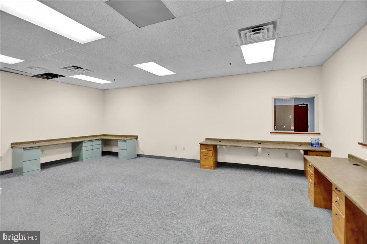 SPRING RIDGE - Commercial Sale