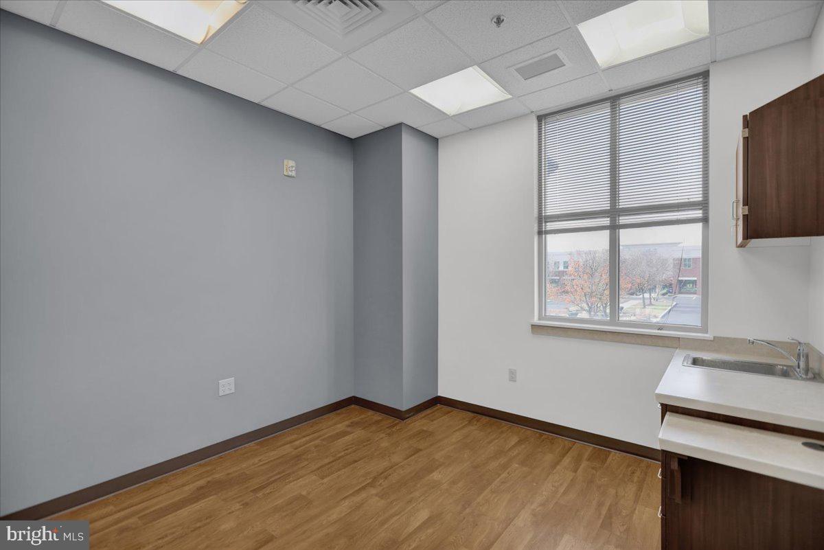 SPRING RIDGE - Commercial Sale