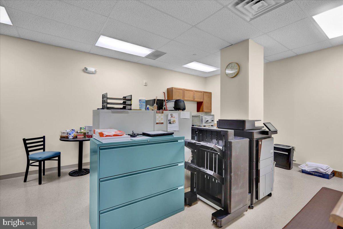 SPRING RIDGE - Commercial Sale