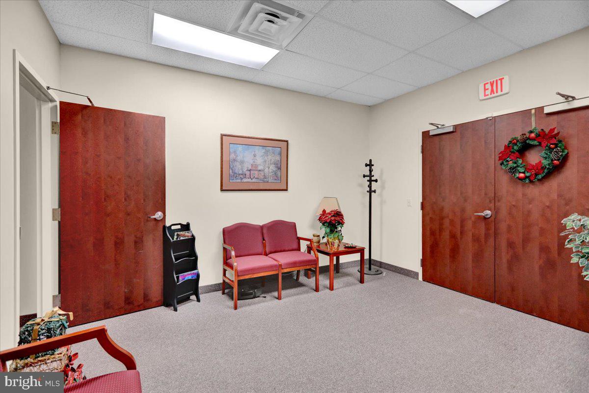 SPRING RIDGE - Commercial Sale