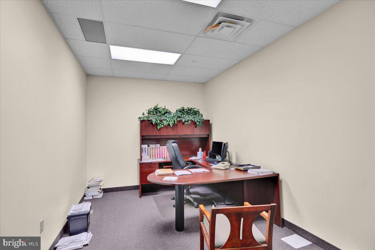 SPRING RIDGE - Commercial Sale