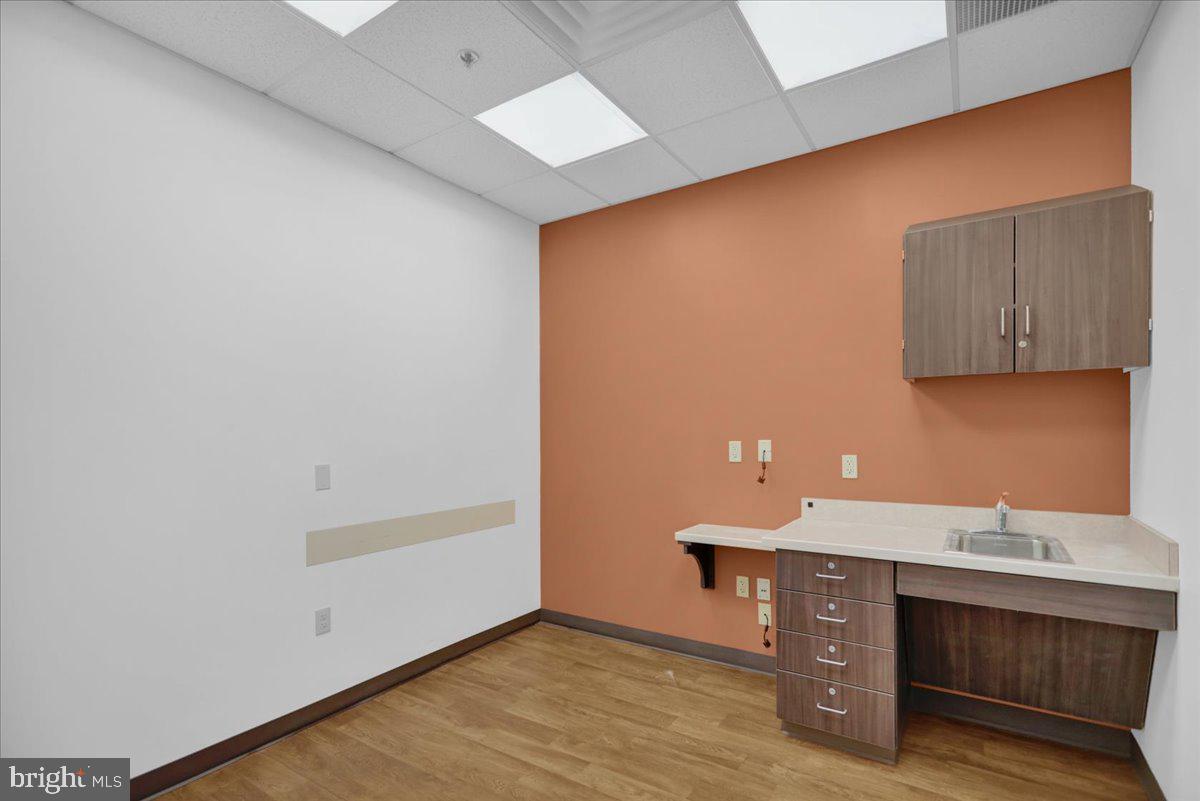 SPRING RIDGE - Commercial Sale