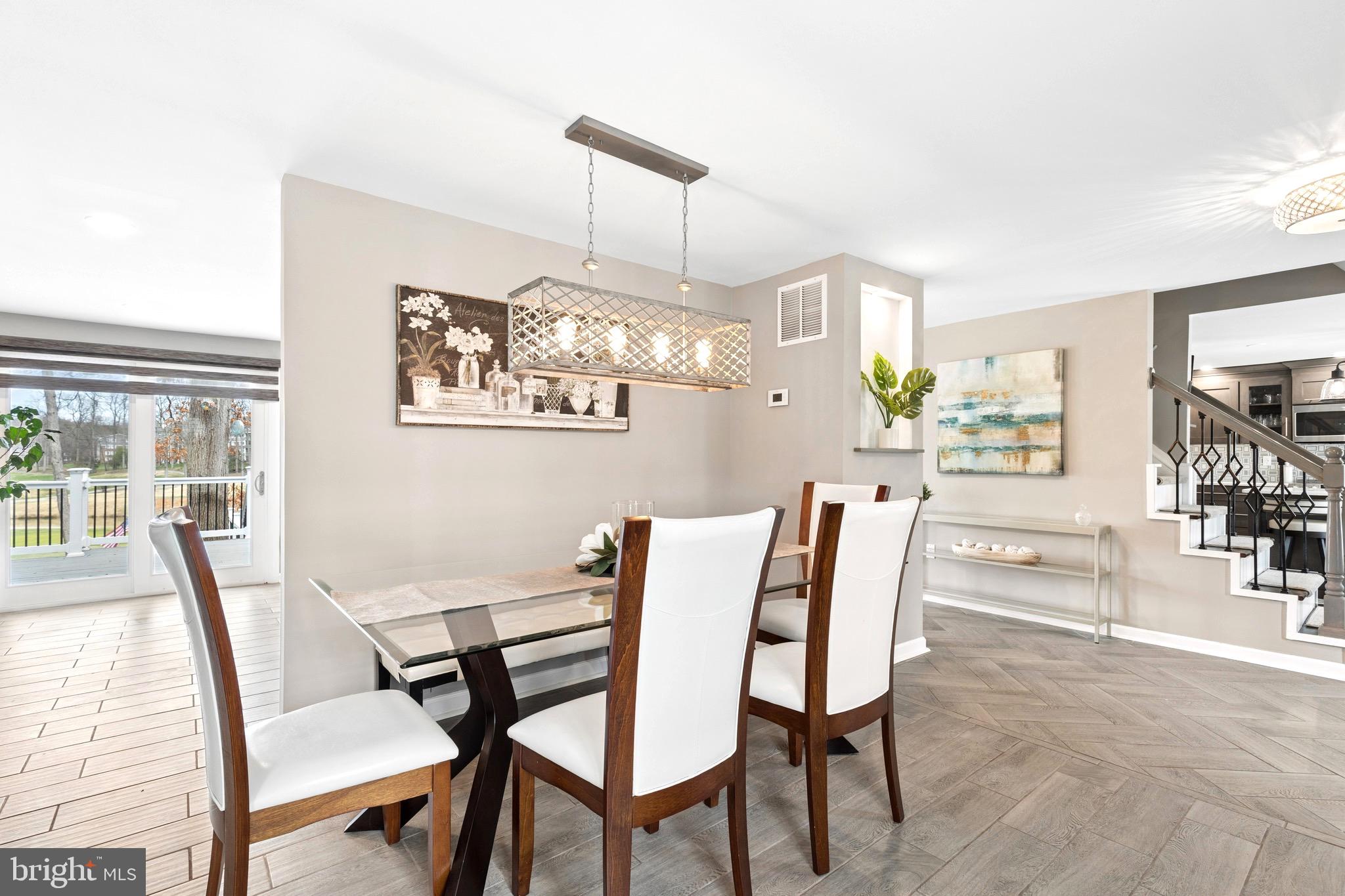 BAY HILLS - Residential