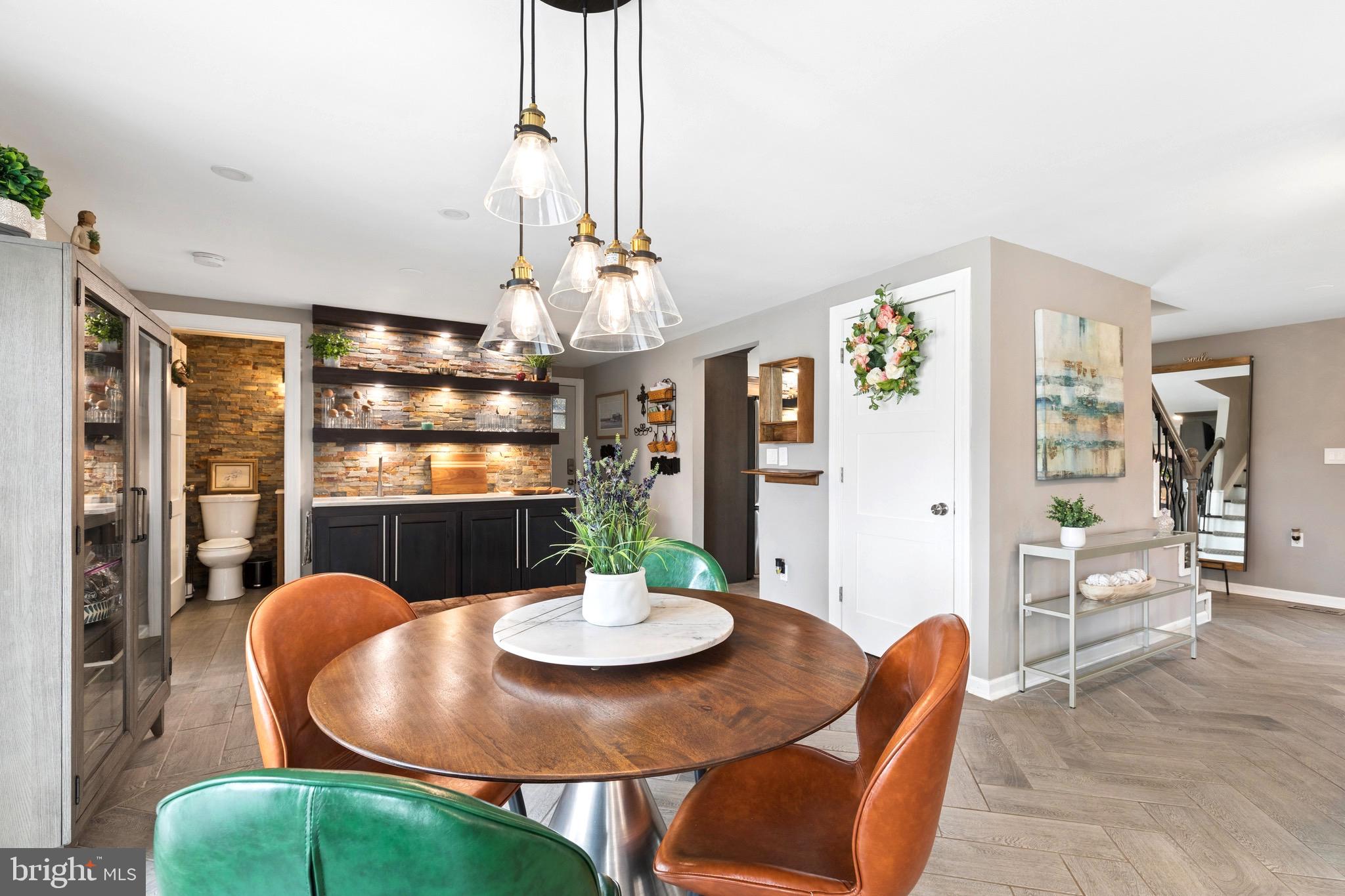 BAY HILLS - Residential