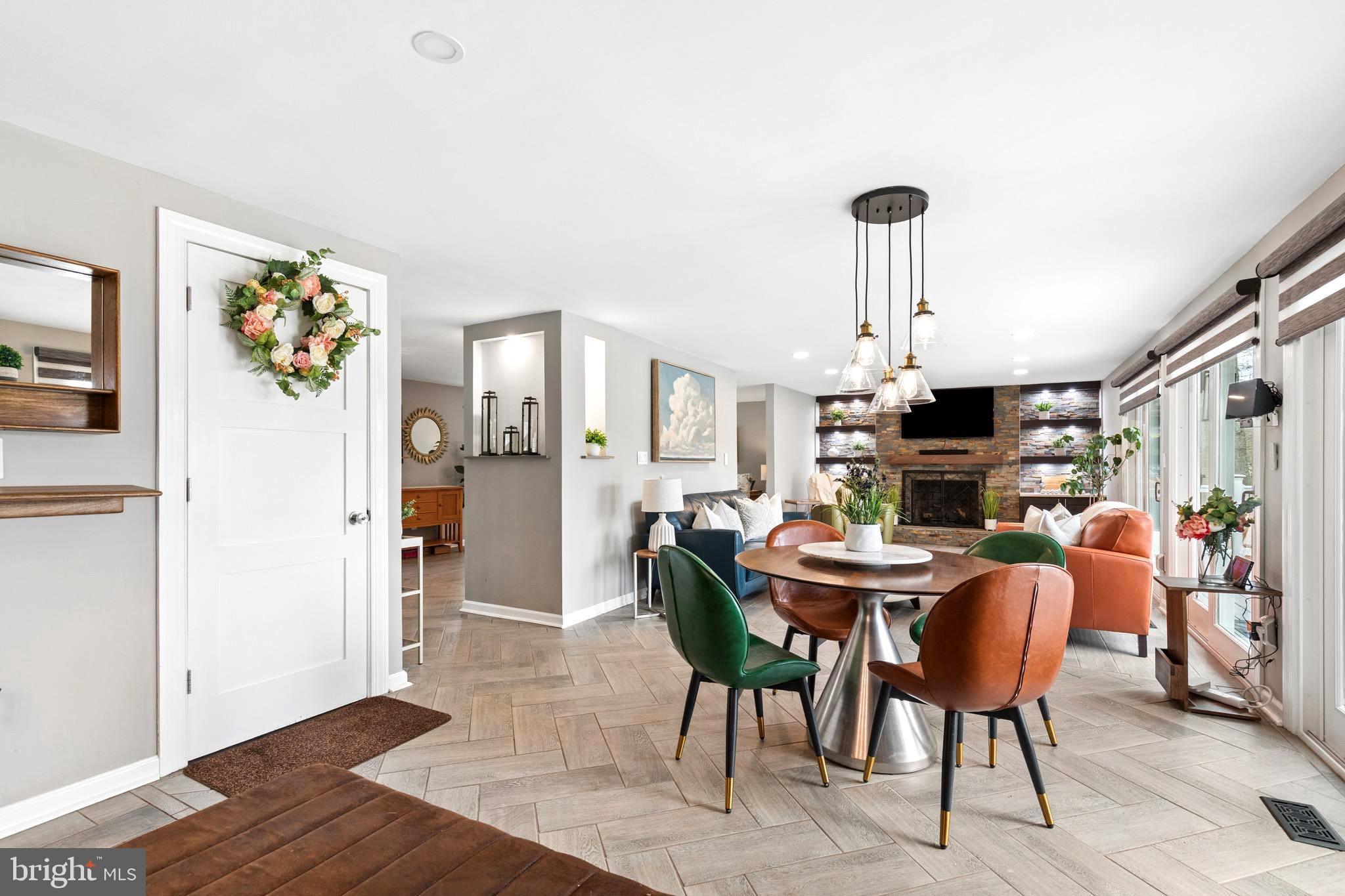 BAY HILLS - Residential