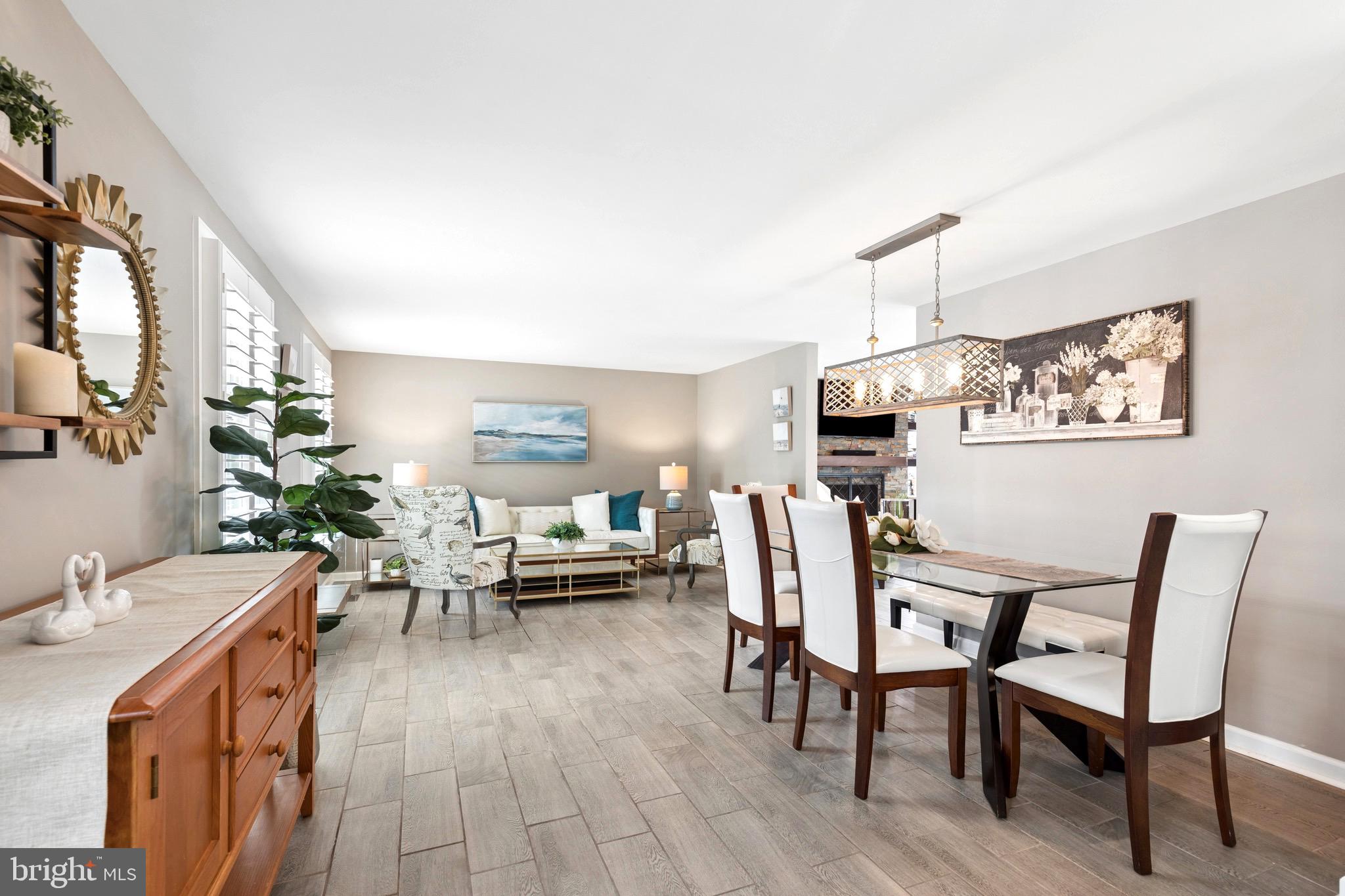 BAY HILLS - Residential