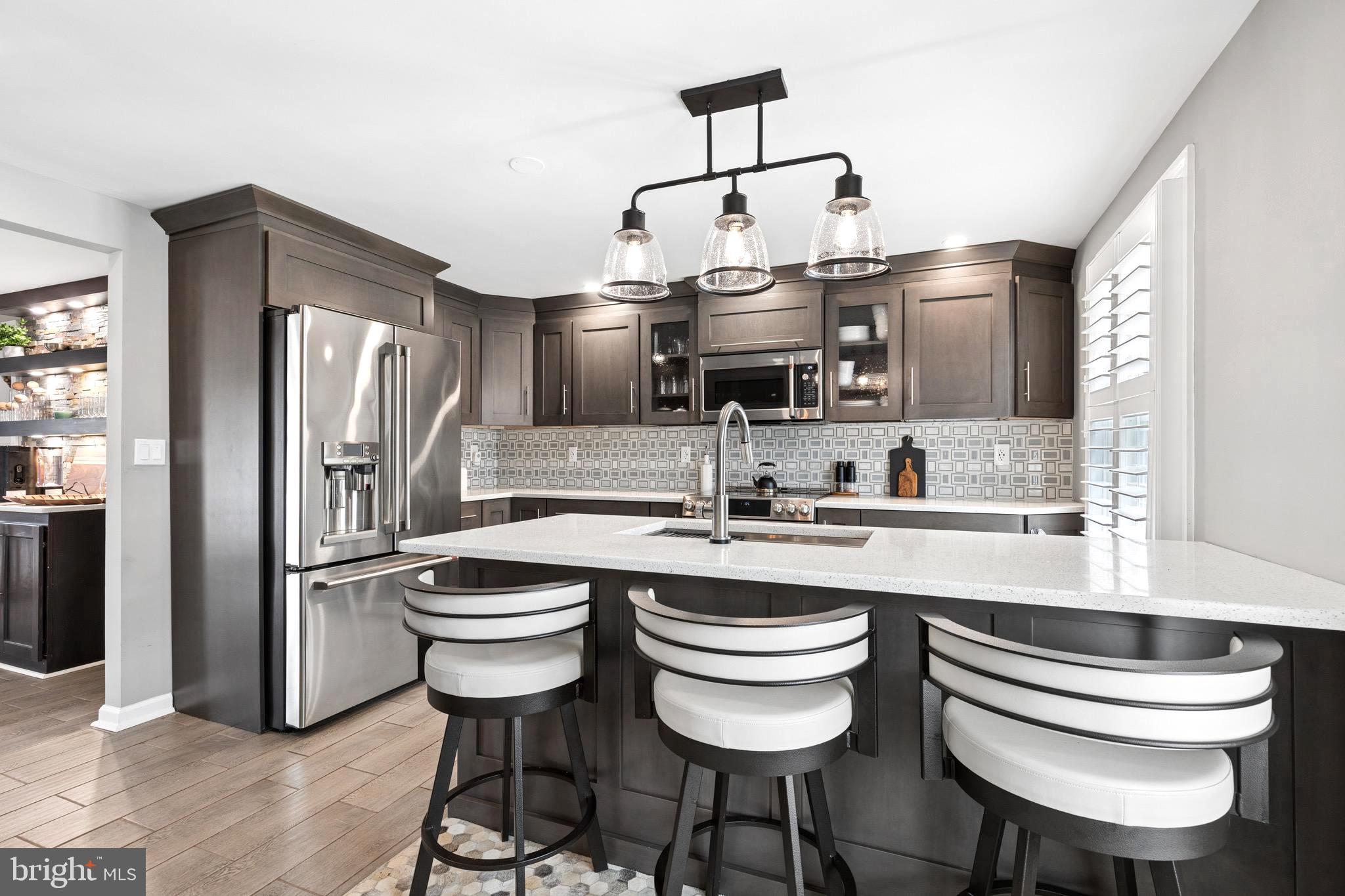 BAY HILLS - Residential