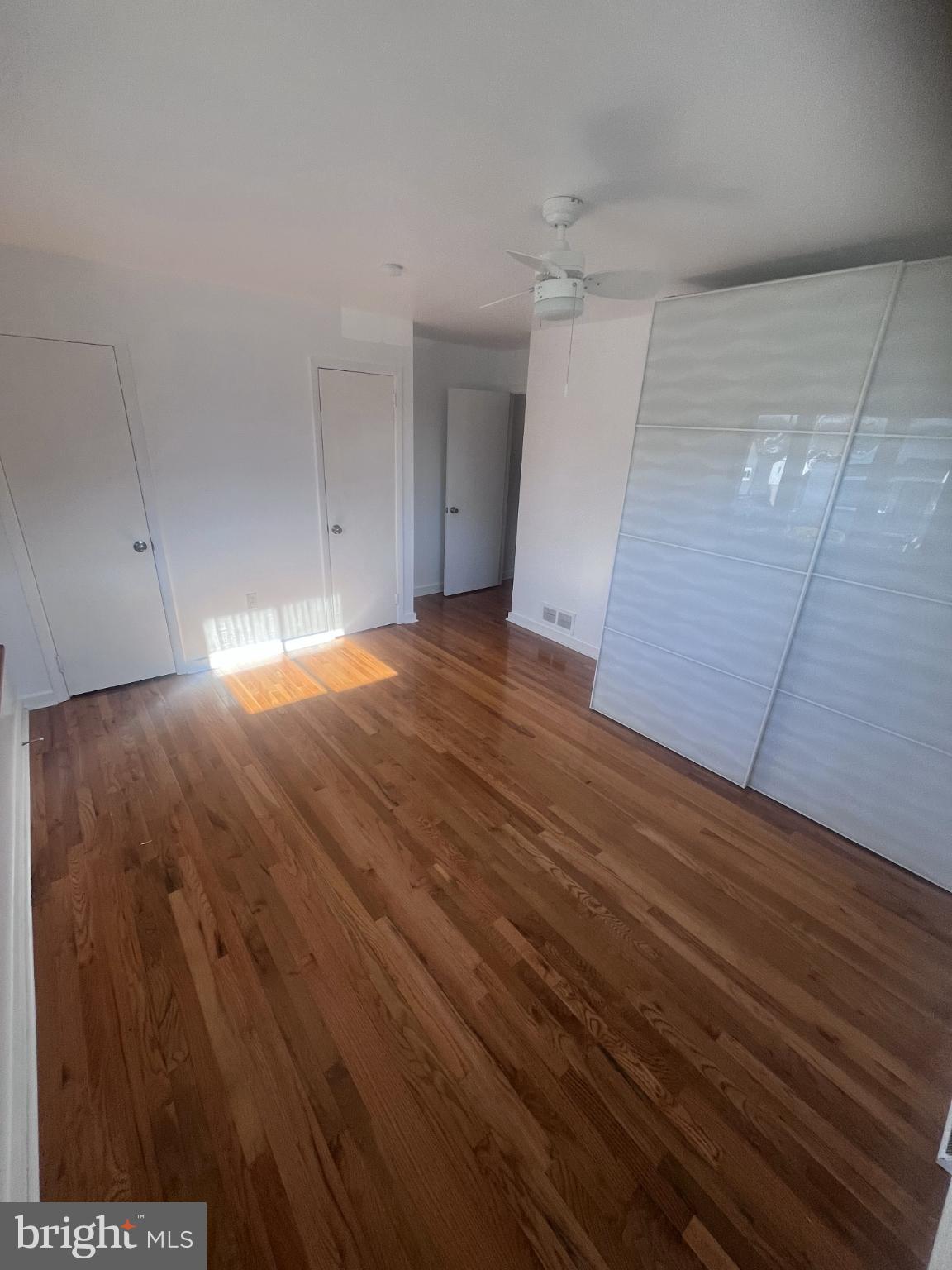 ROSLYN - Residential Lease