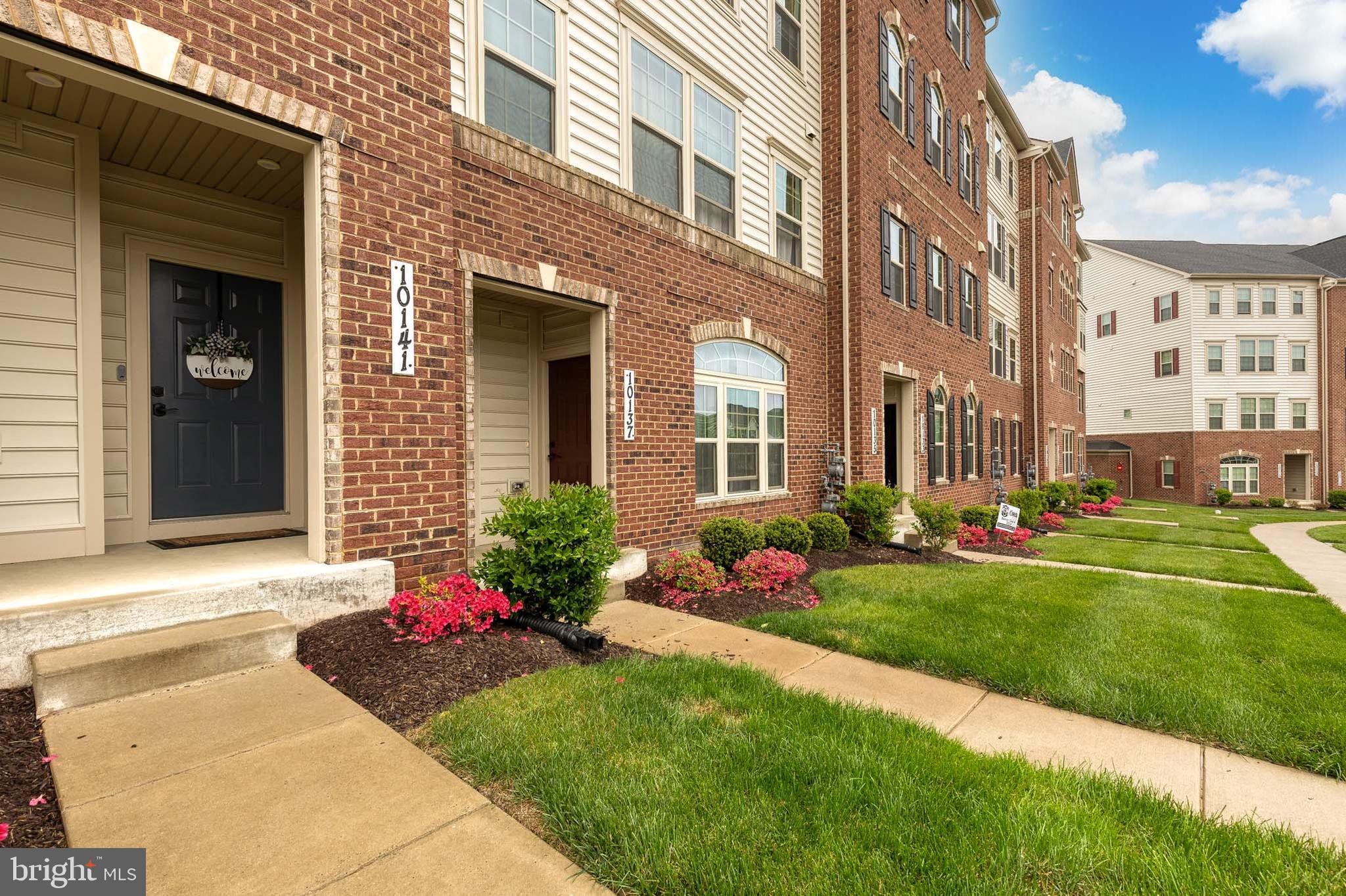 OAKDALE VILLAGE - Residential Lease