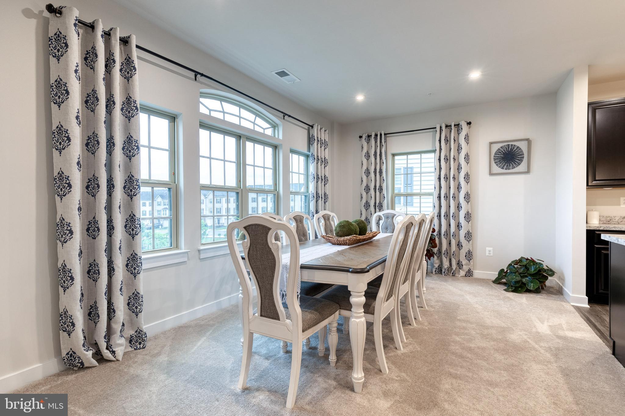 OAKDALE VILLAGE - Residential Lease