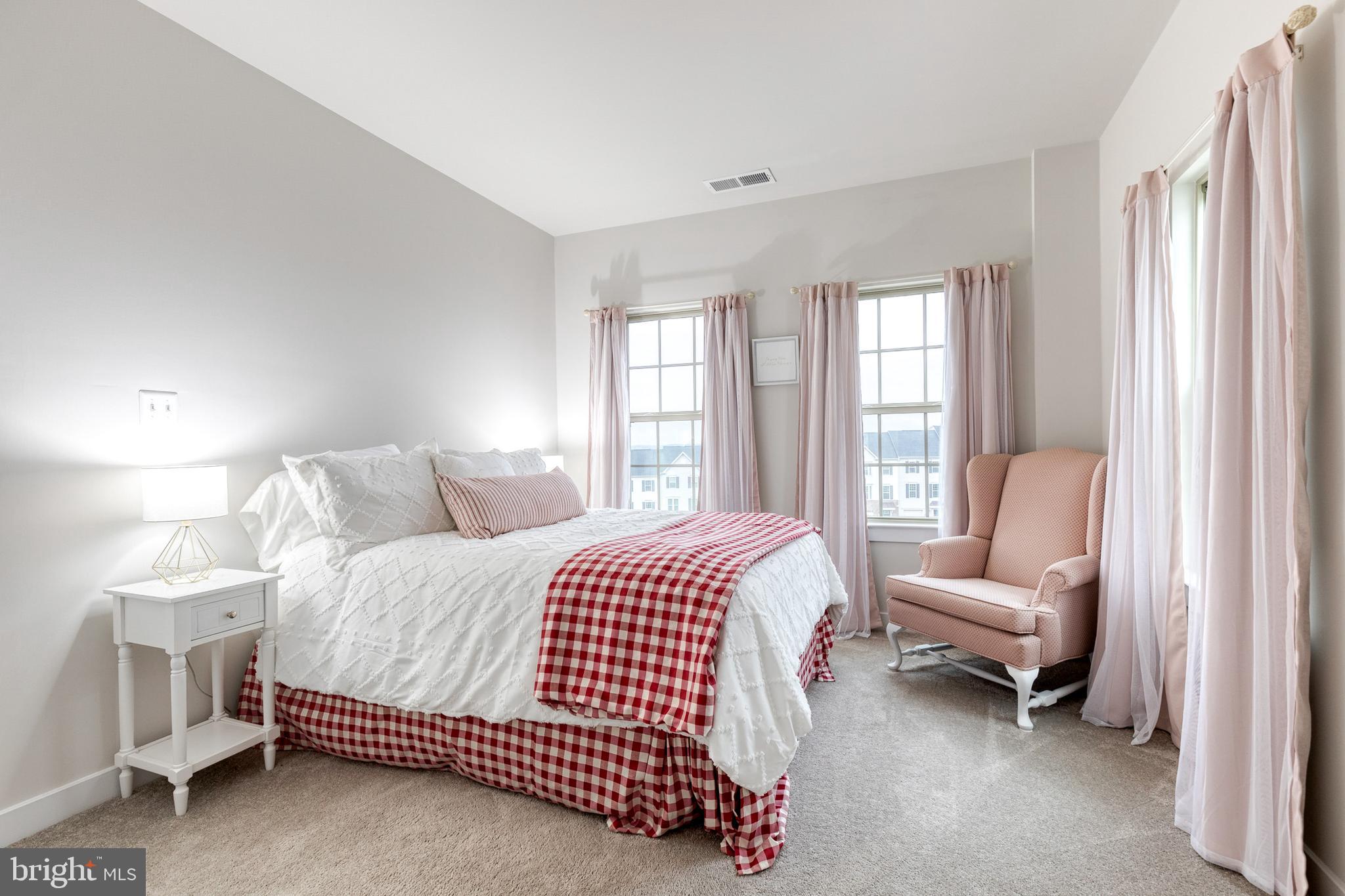 OAKDALE VILLAGE - Residential Lease