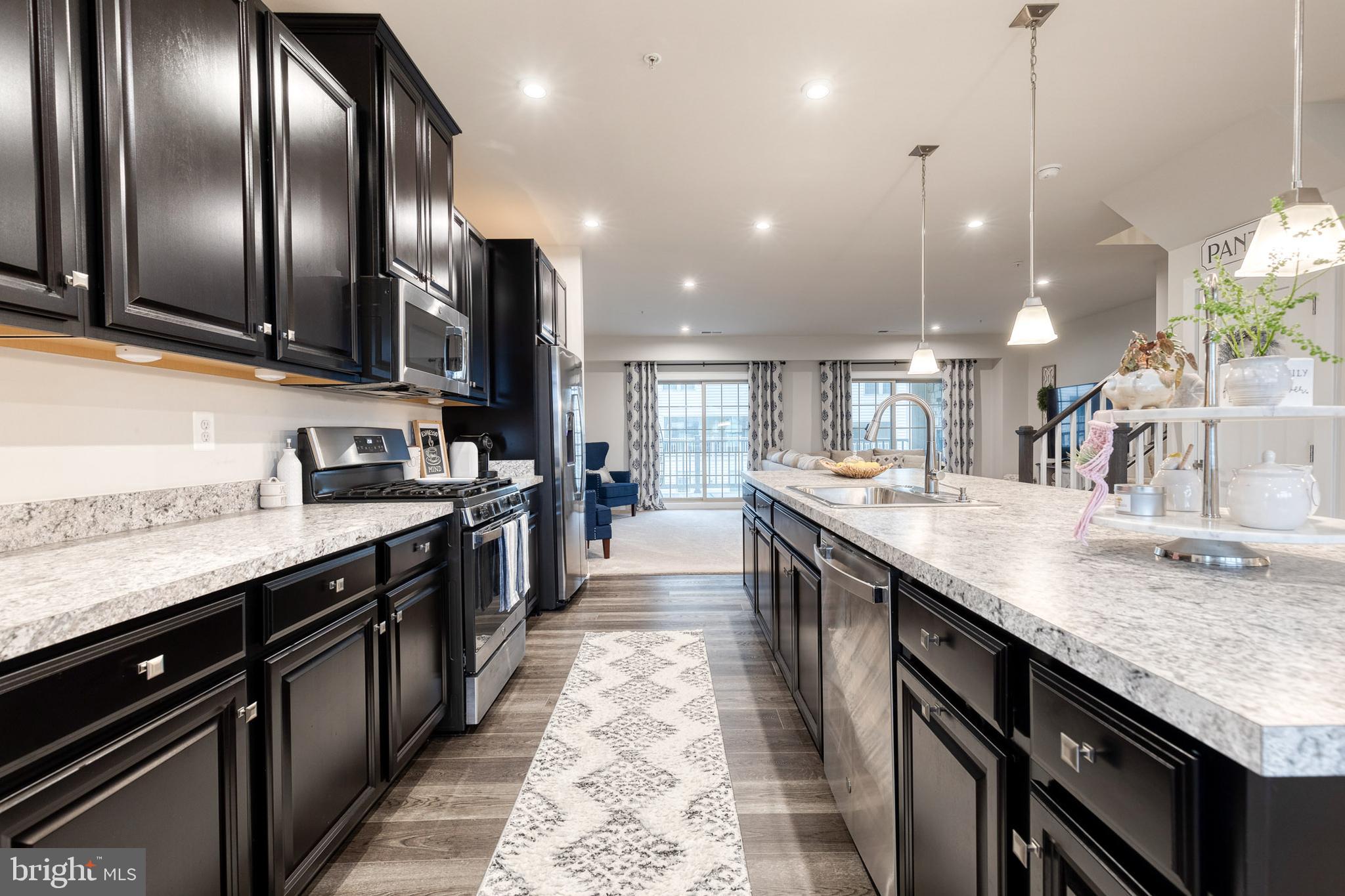 OAKDALE VILLAGE - Residential Lease