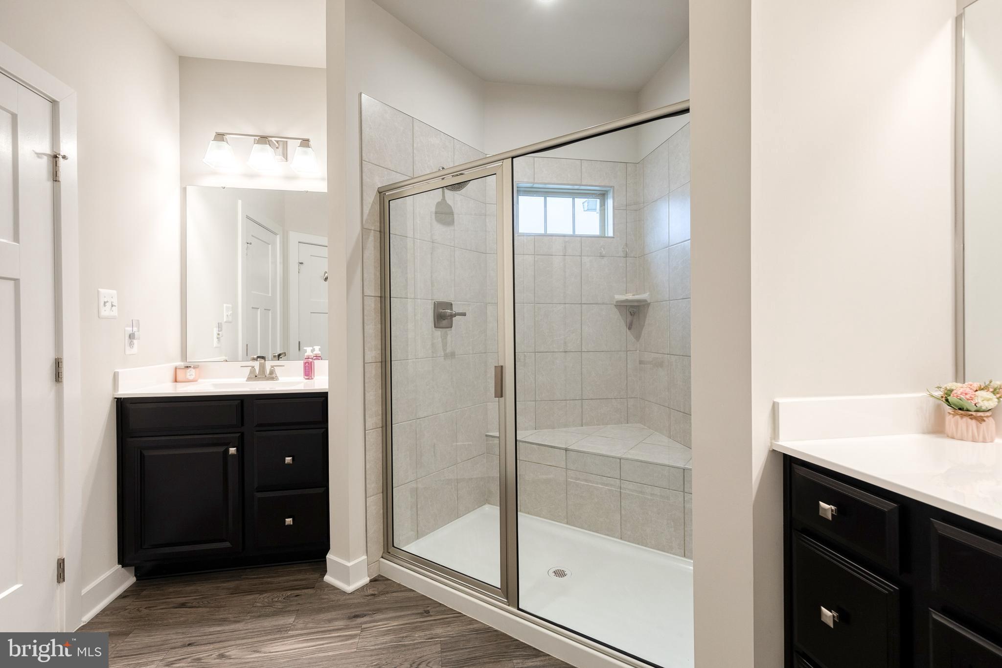 OAKDALE VILLAGE - Residential Lease