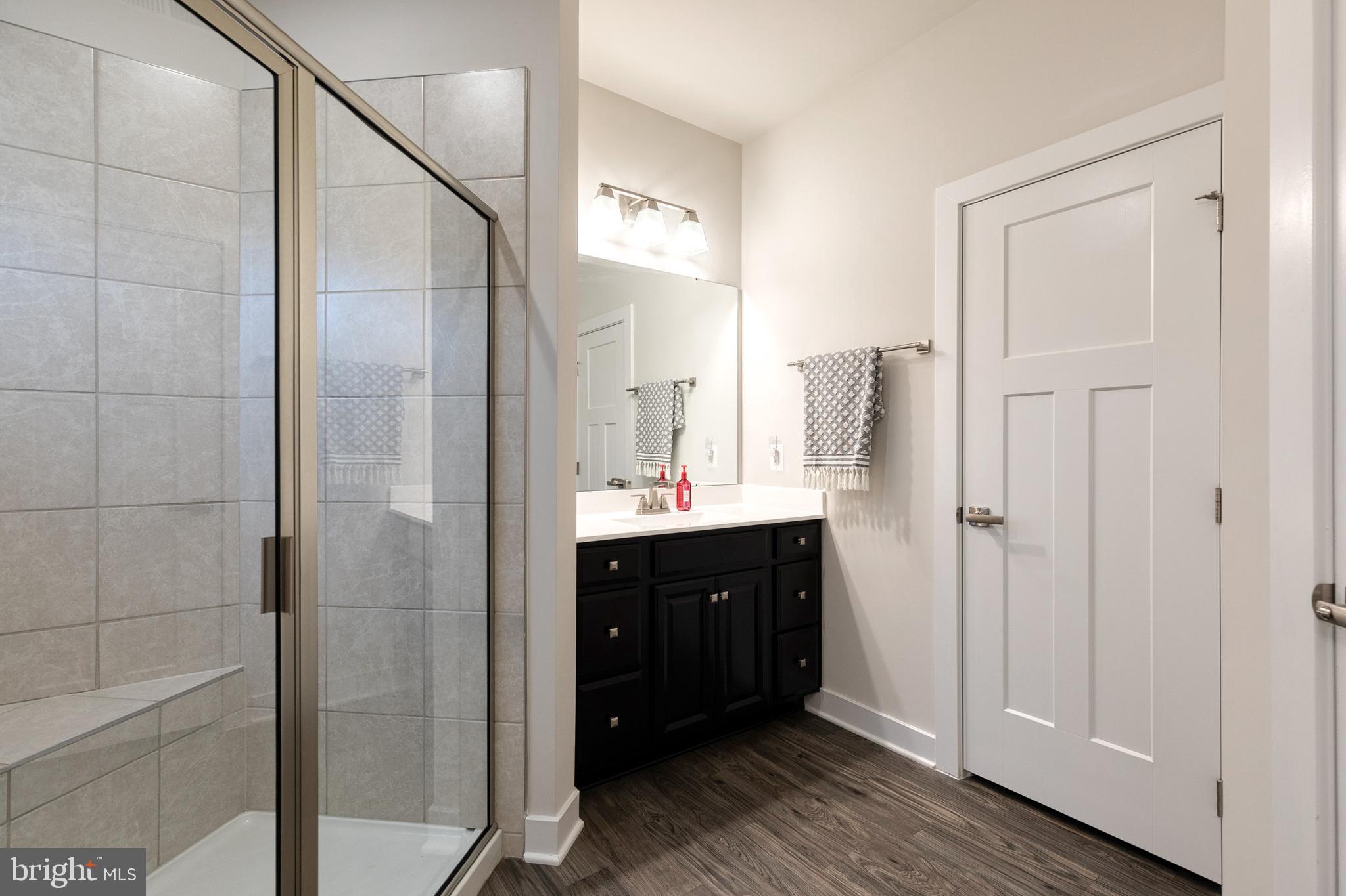 OAKDALE VILLAGE - Residential Lease