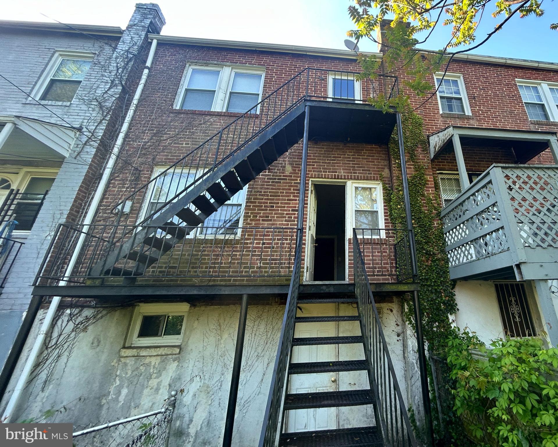WINDSOR HILLS - Residential