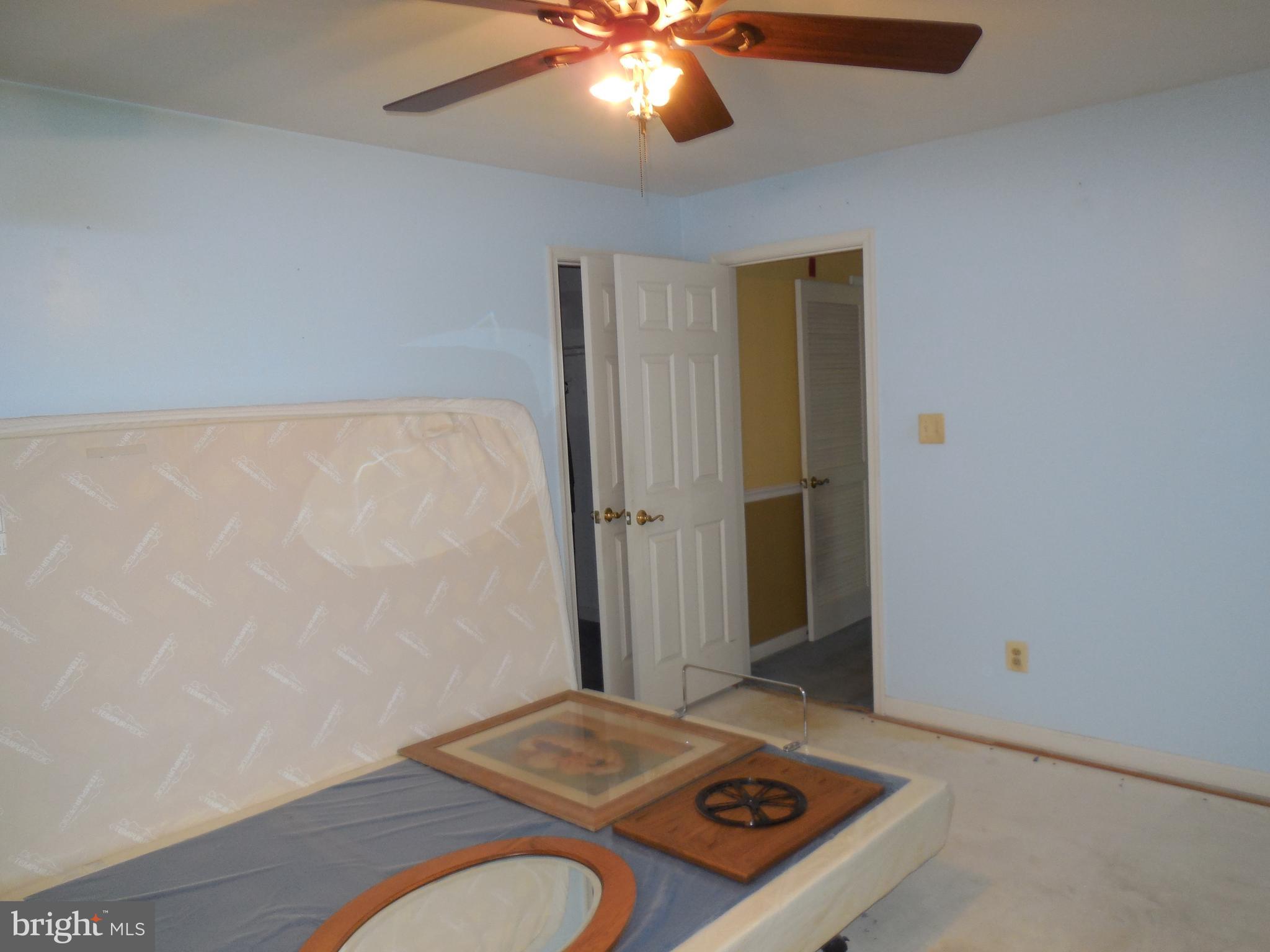 LAURELS CONDO - Residential