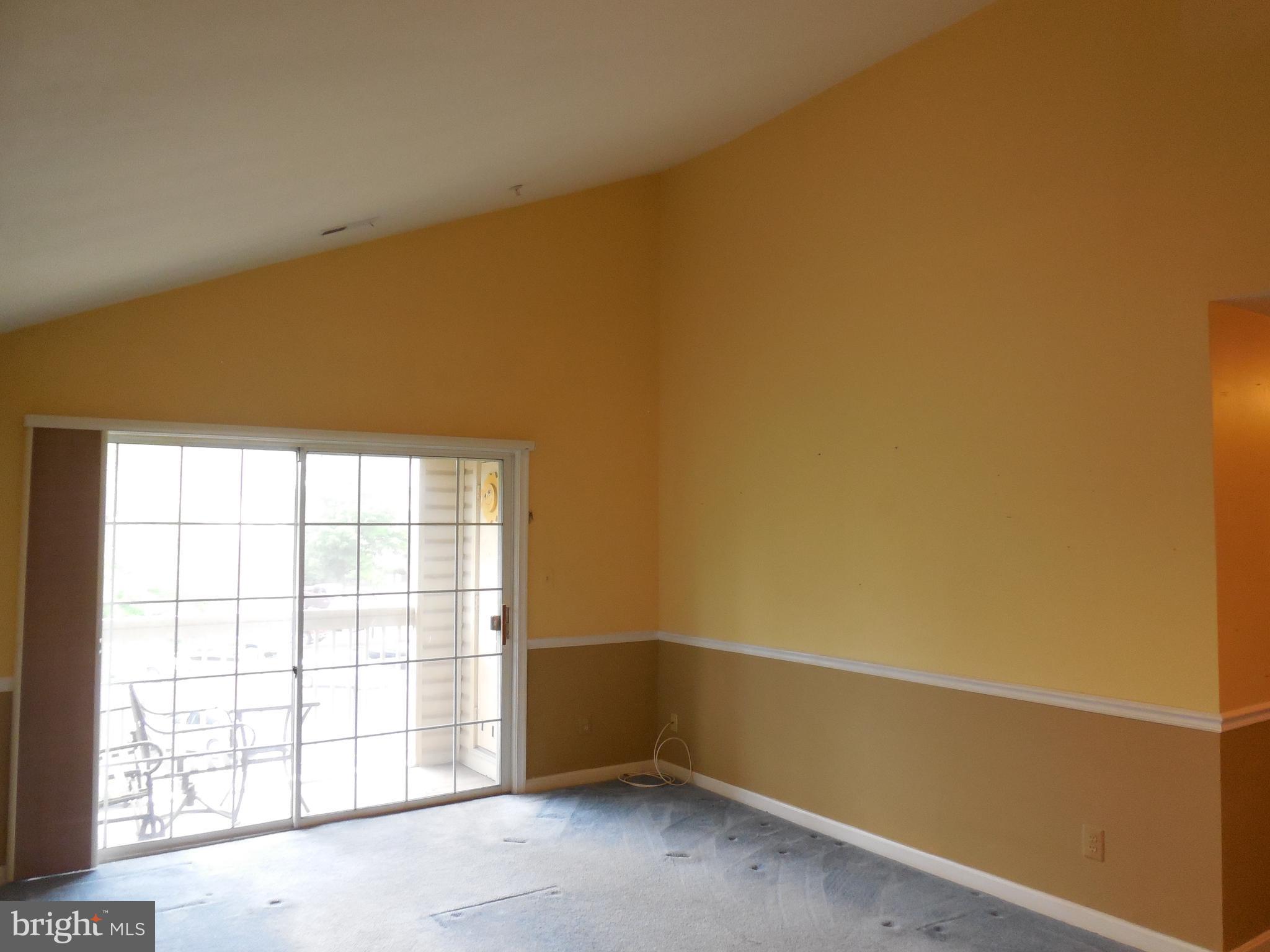 LAURELS CONDO - Residential