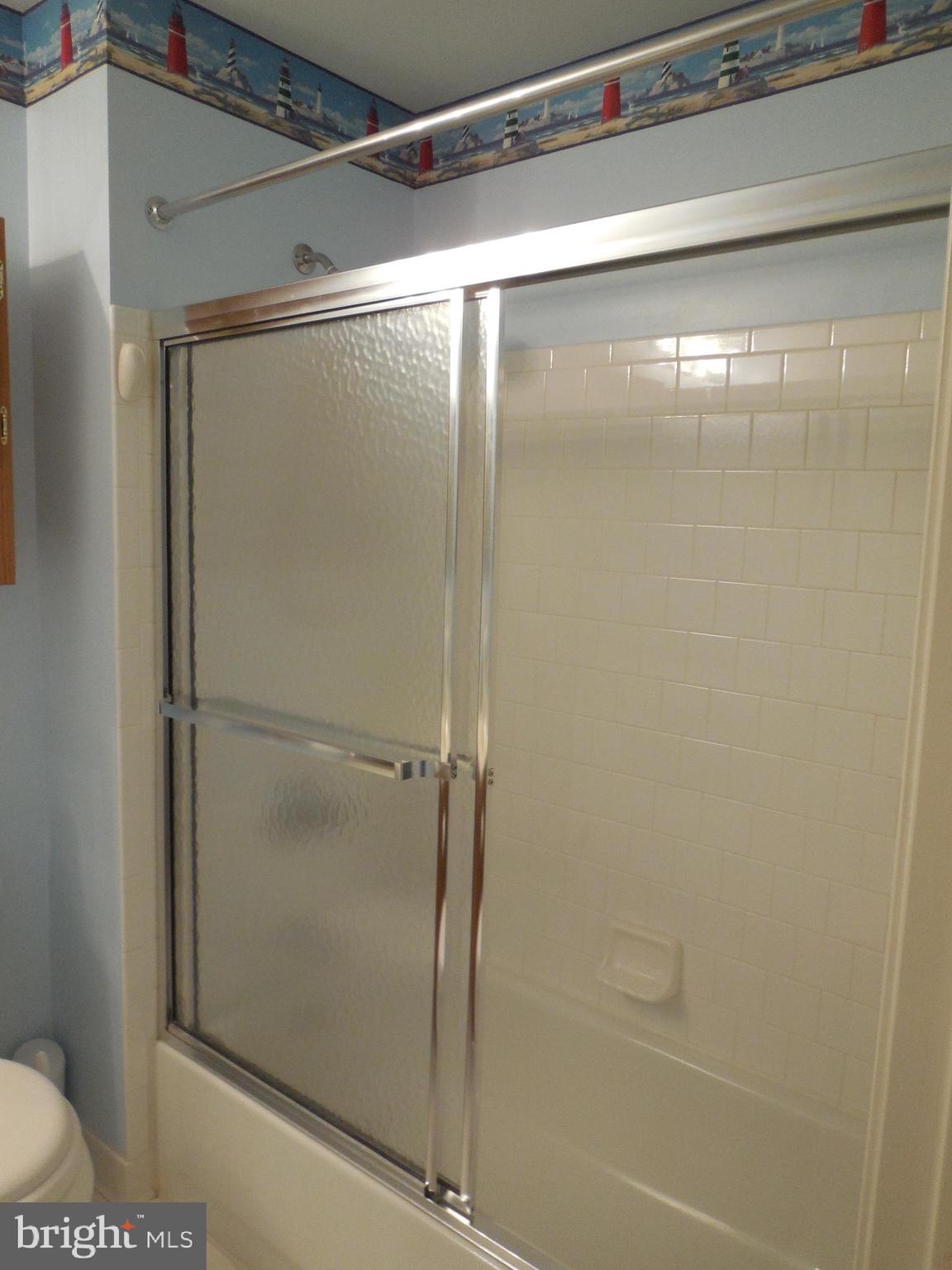 LAURELS CONDO - Residential