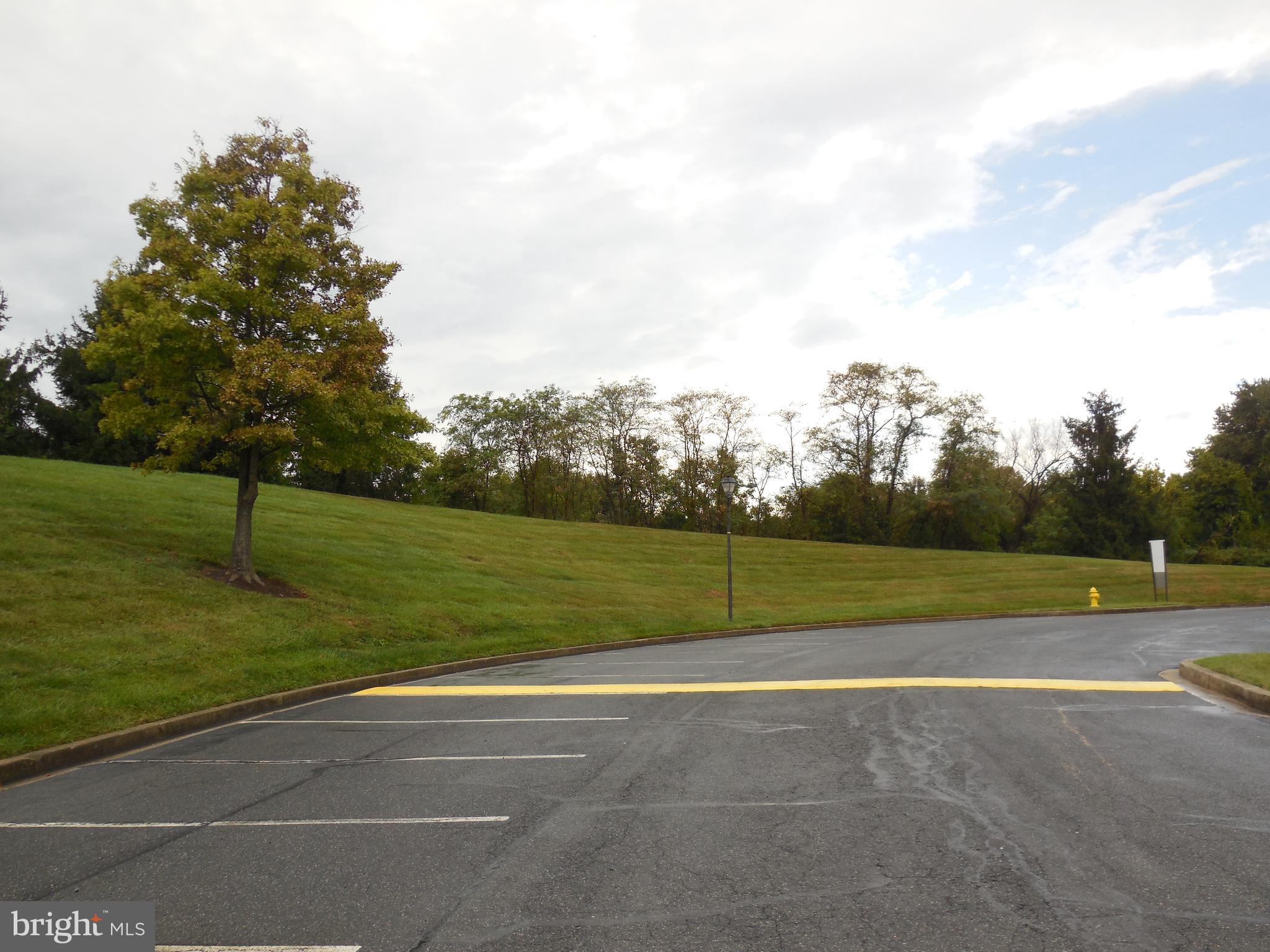 LAURELS CONDO - Residential