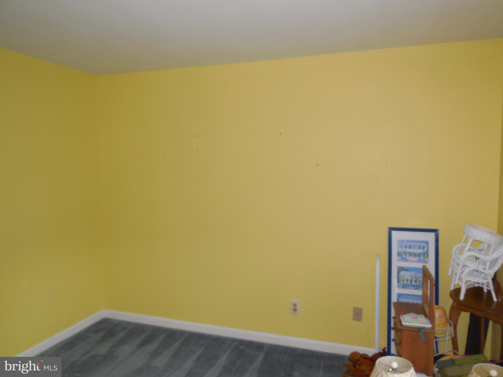 LAURELS CONDO - Residential