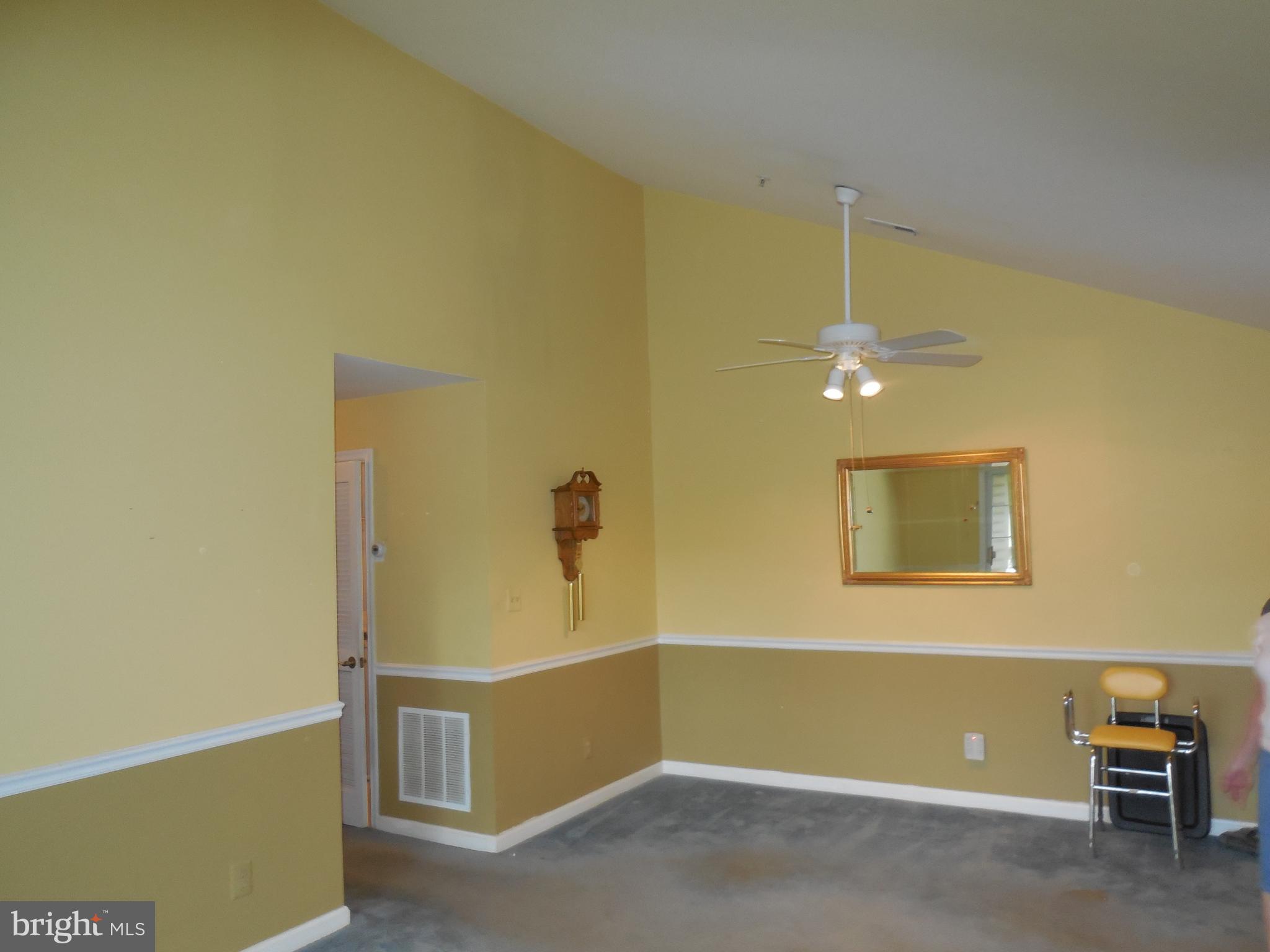 LAURELS CONDO - Residential