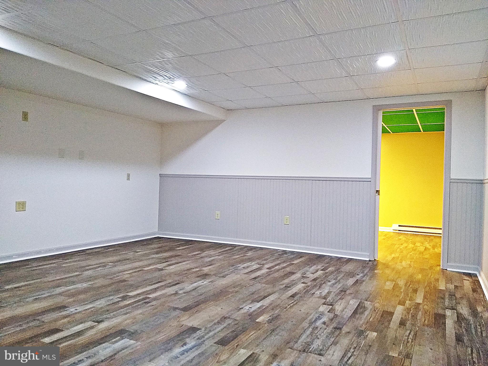 FAIRWAY MEADOWS - Residential