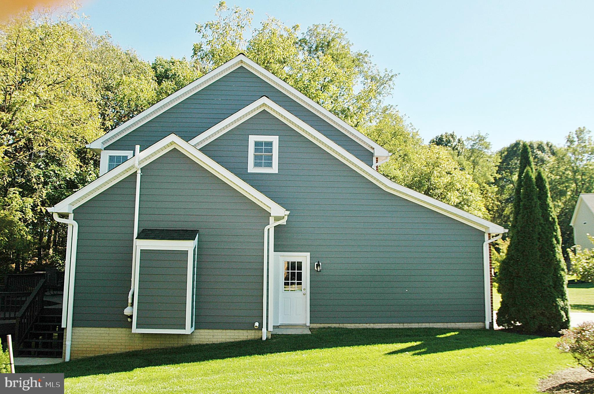 FAIRWAY MEADOWS - Residential