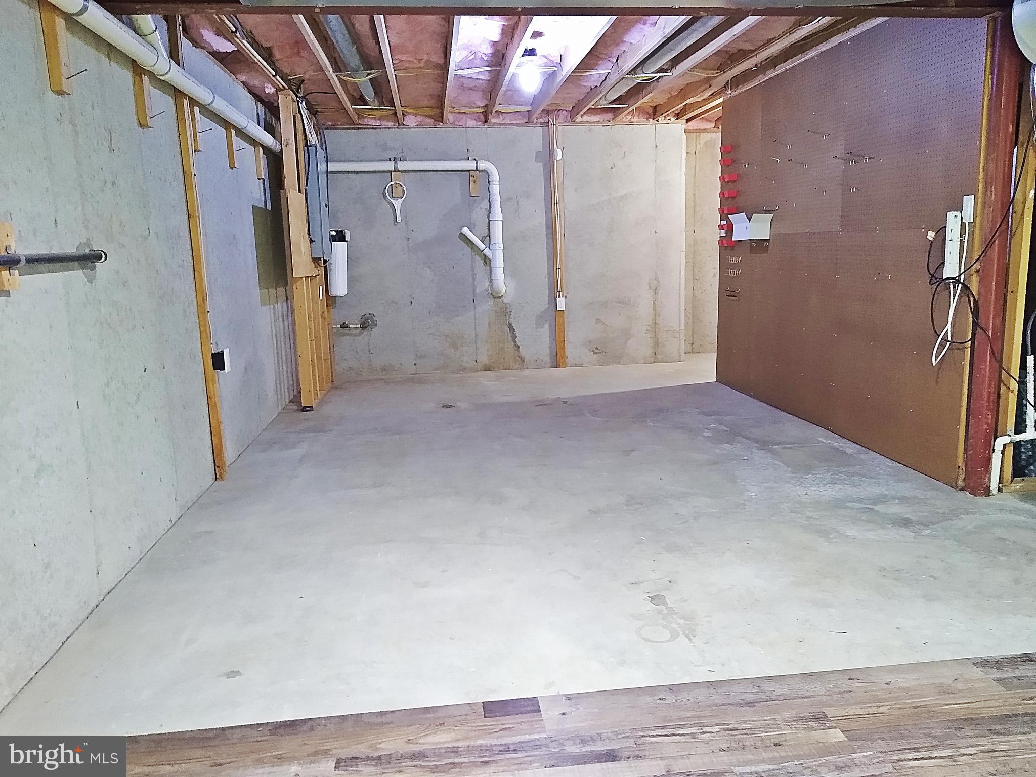 FAIRWAY MEADOWS - Residential