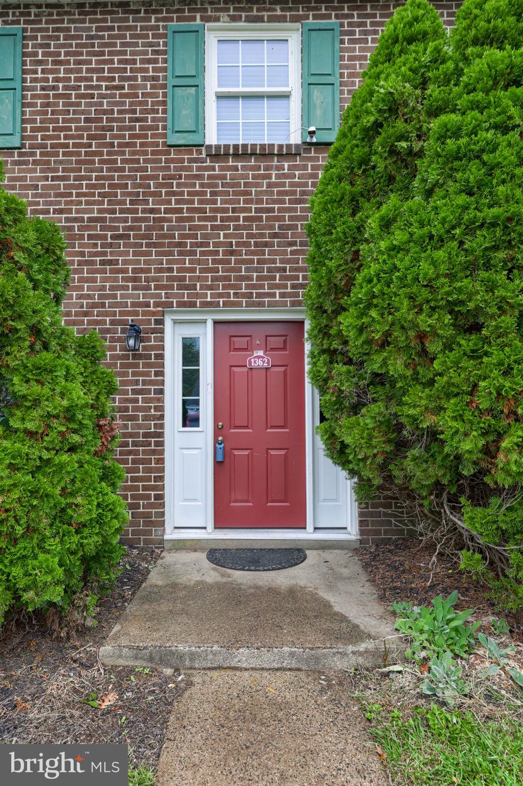 1362 BLUE JAY DRIVE