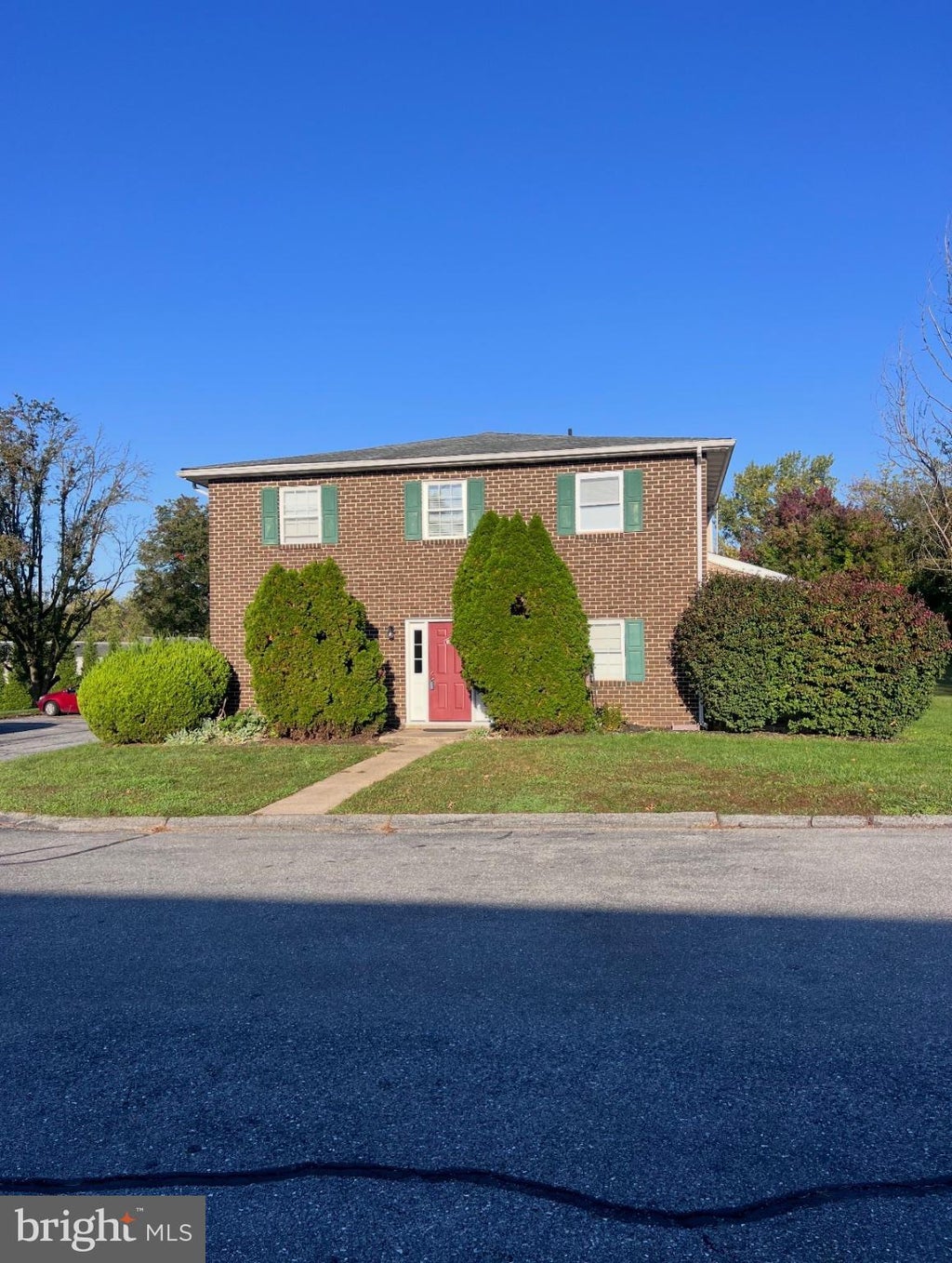 Photo of 1362 Blue Jay Drive, LANCASTER, PA 17601 (MLS # PALA2097158)
