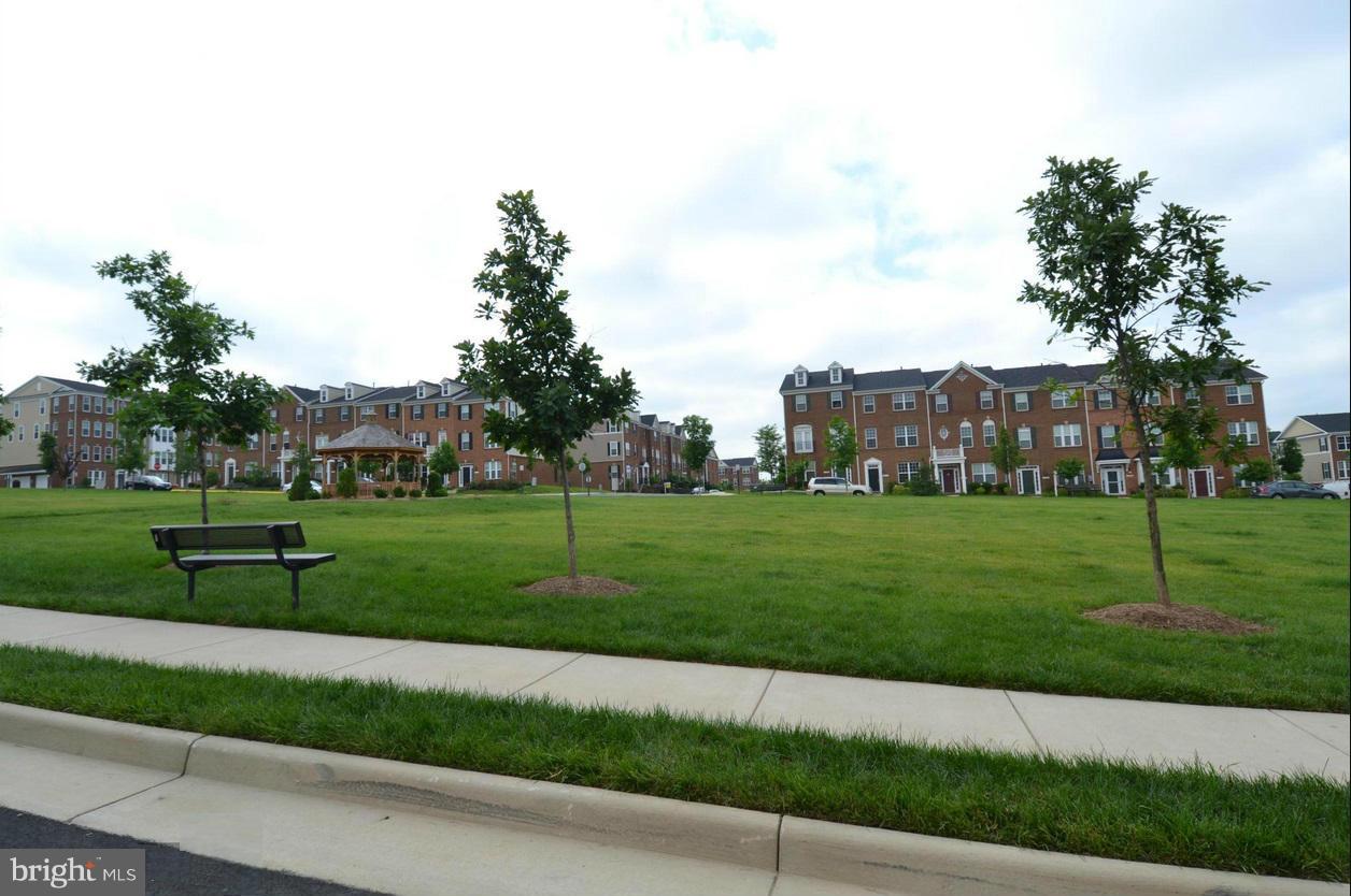 GOOSE CREEK VILLAGE NORTH - Residential