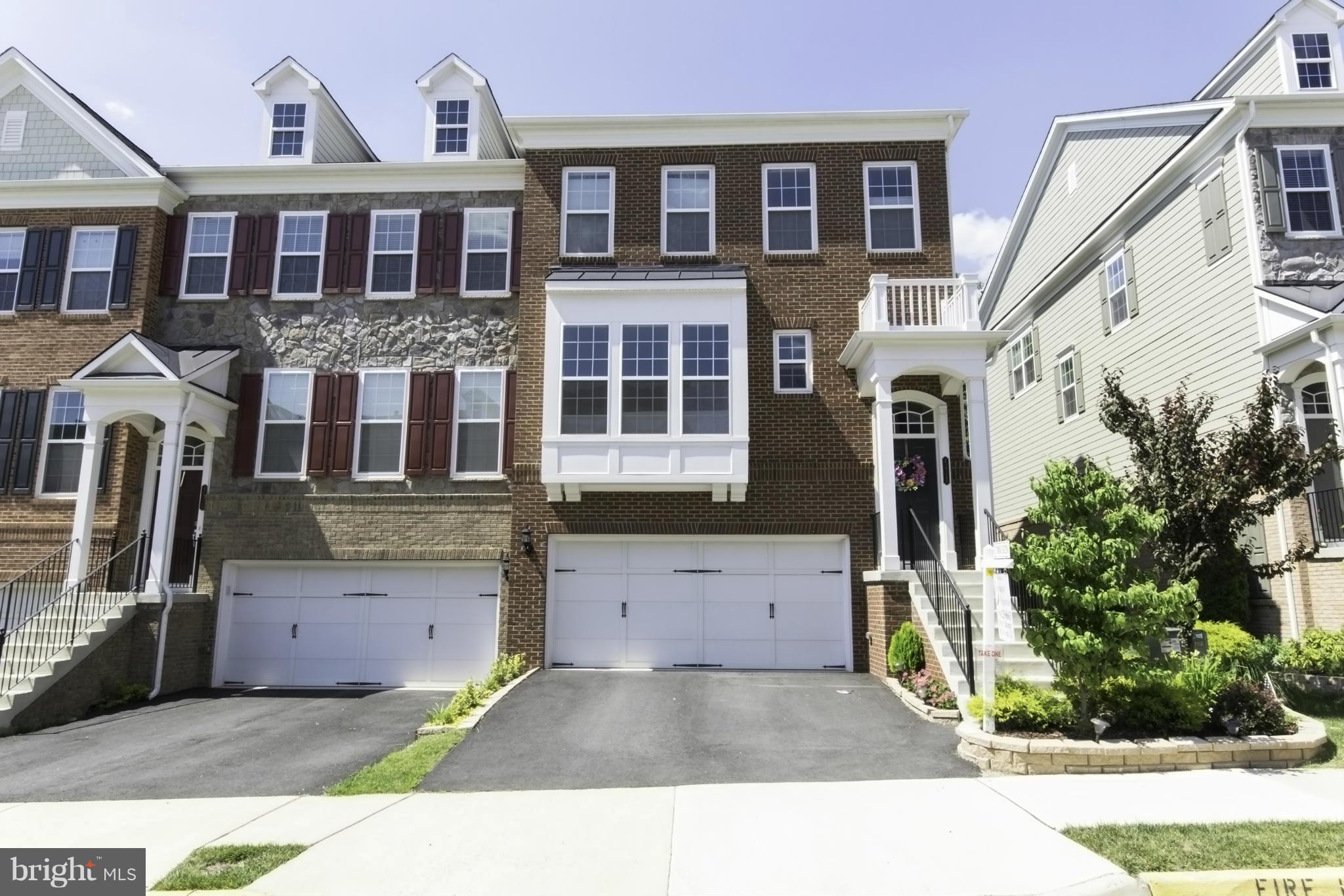 GOOSE CREEK VILLAGE NORTH - Residential