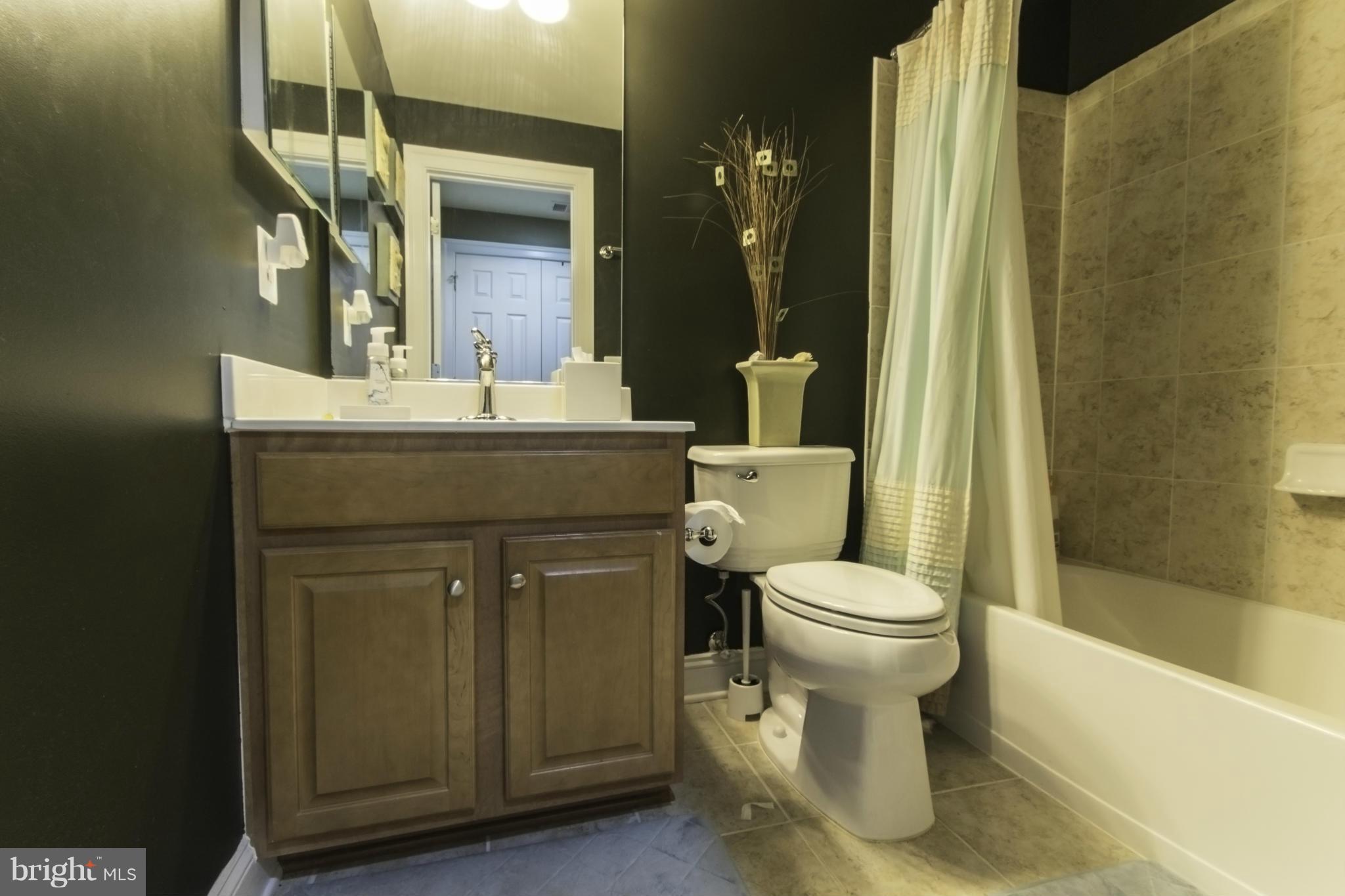 GOOSE CREEK VILLAGE NORTH - Residential