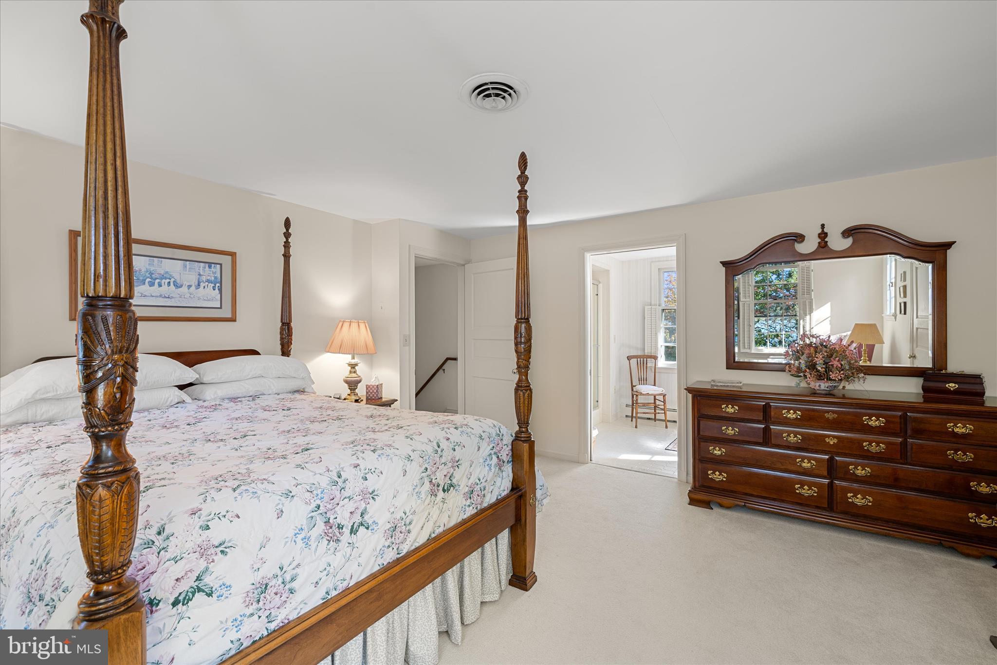 BAILEYS NECK - Residential