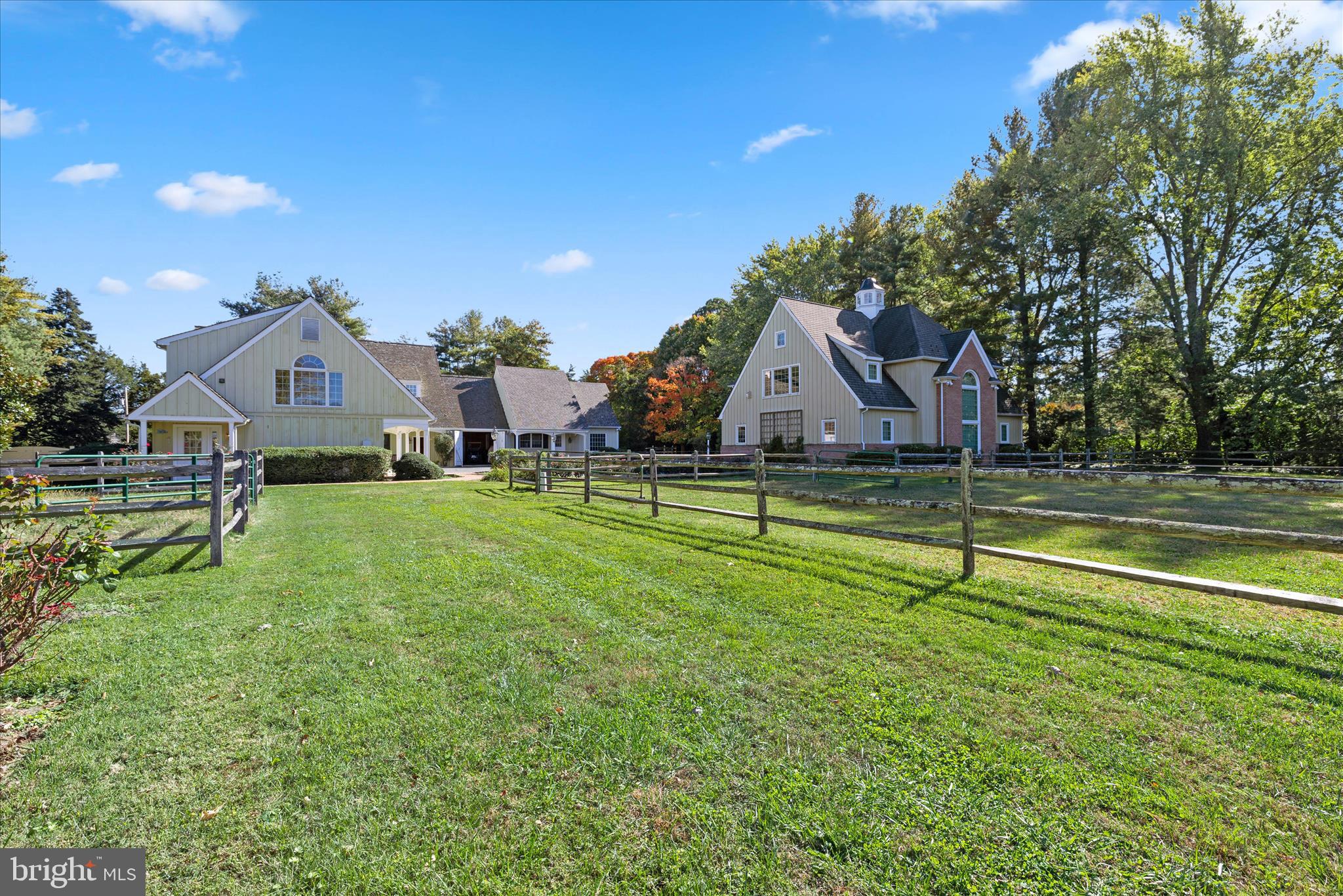 BAILEYS NECK - Residential