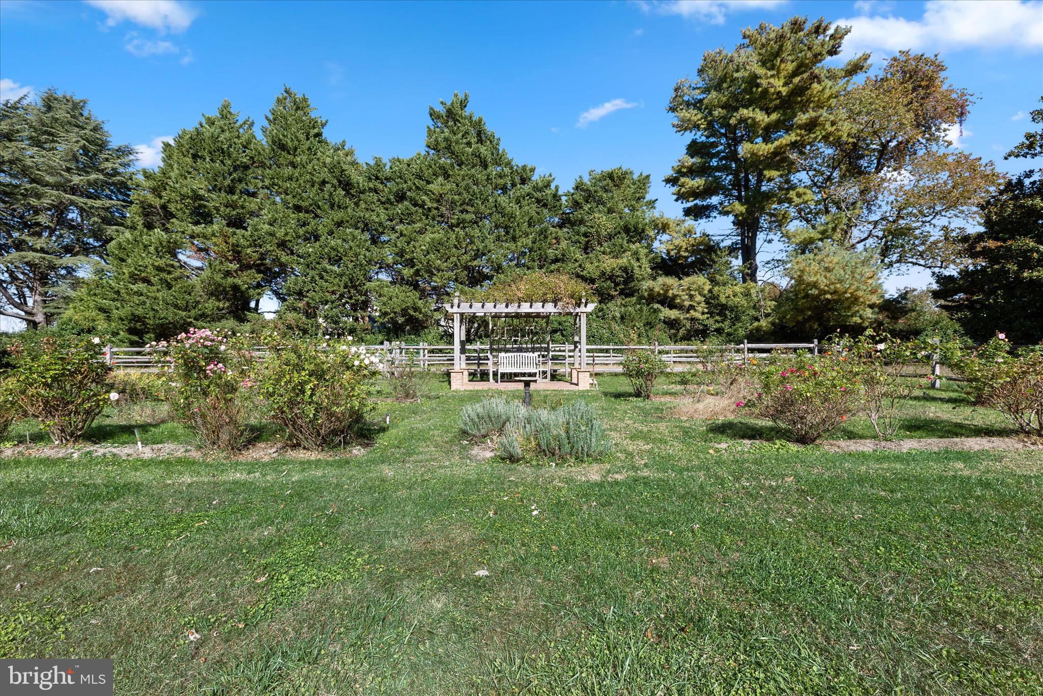 BAILEYS NECK - Residential