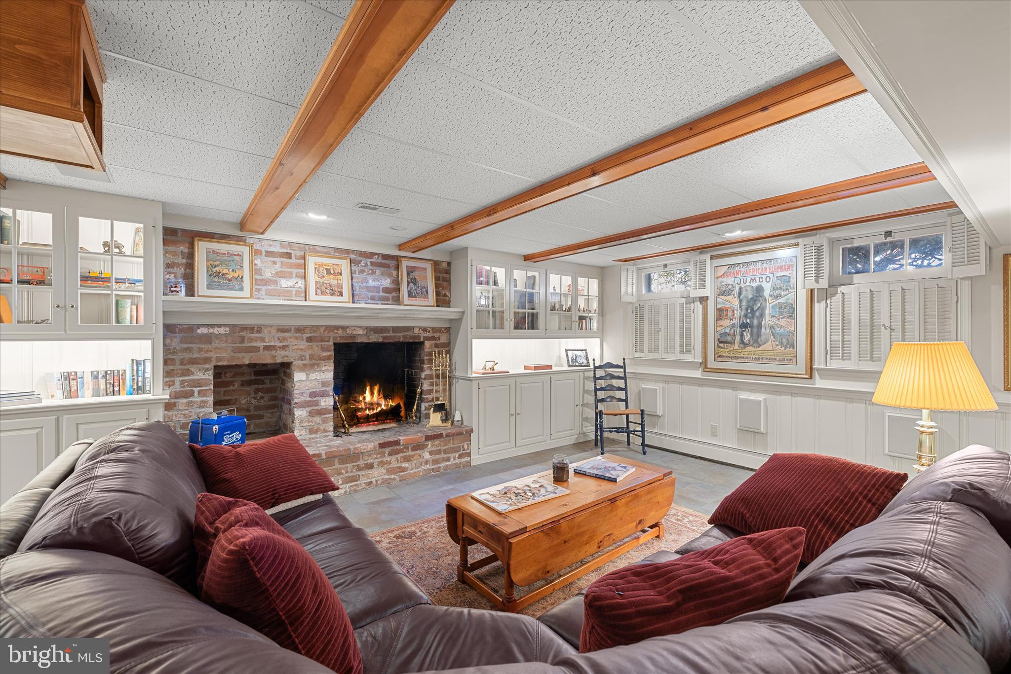 BAILEYS NECK - Residential