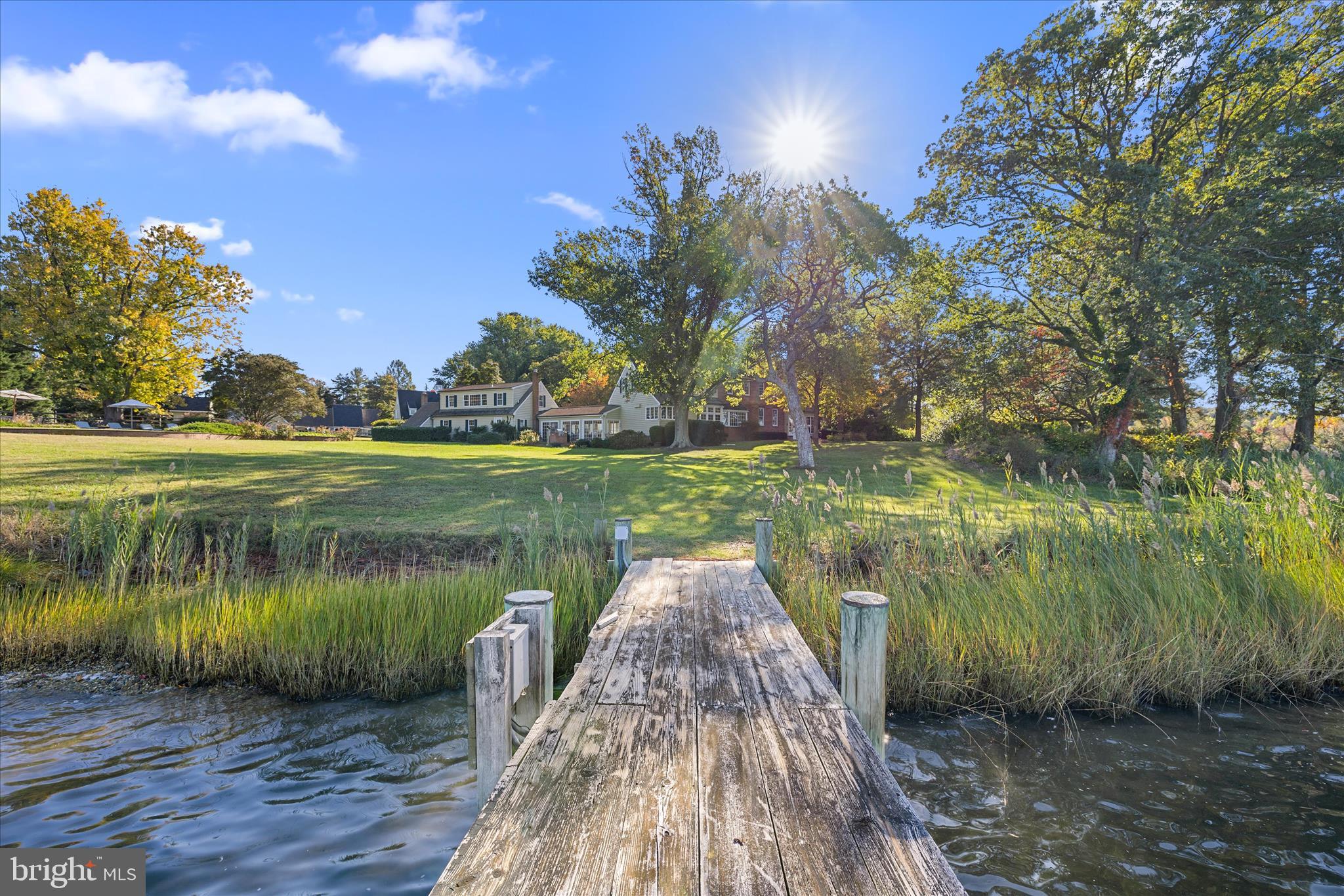 BAILEYS NECK - Residential