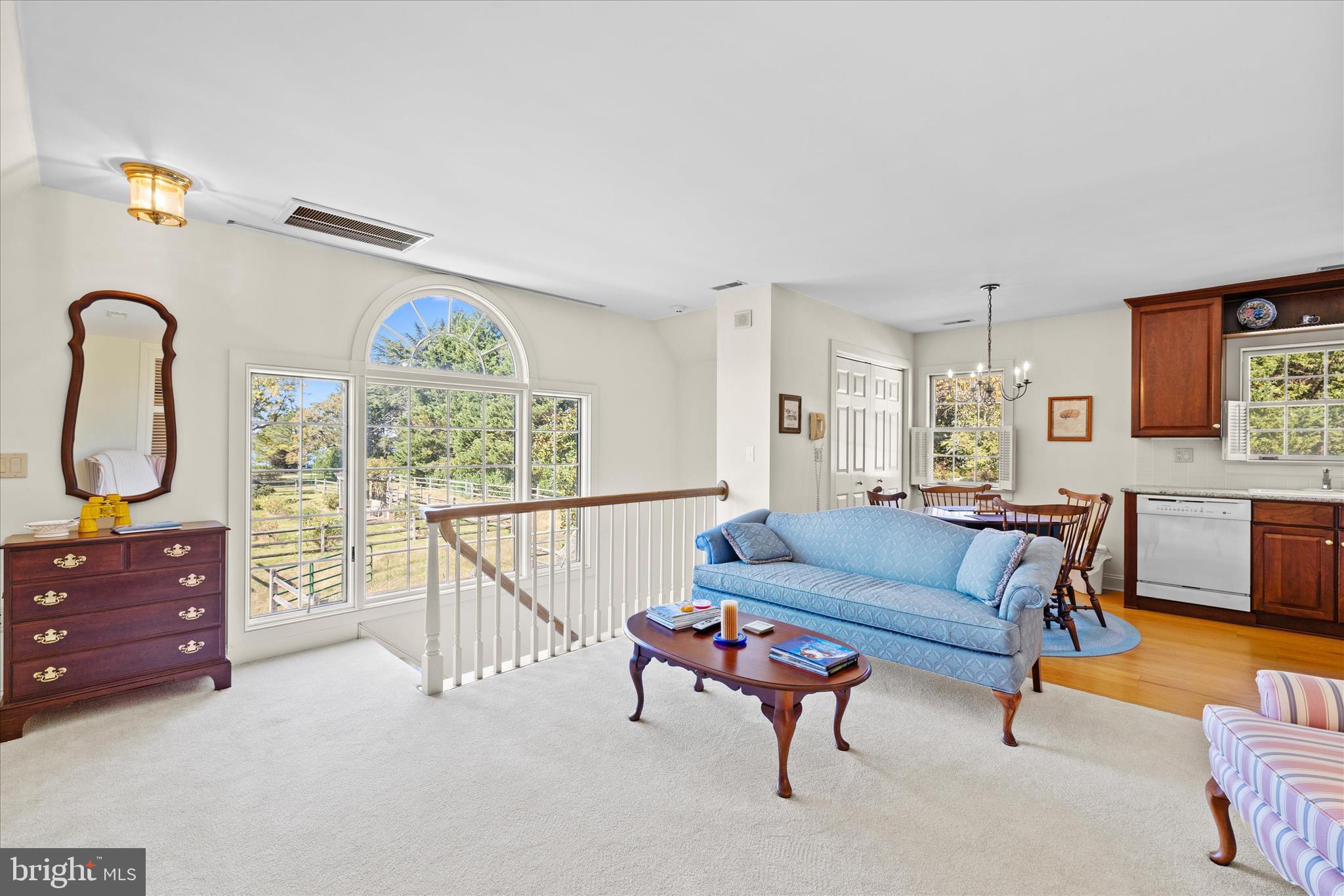 BAILEYS NECK - Residential