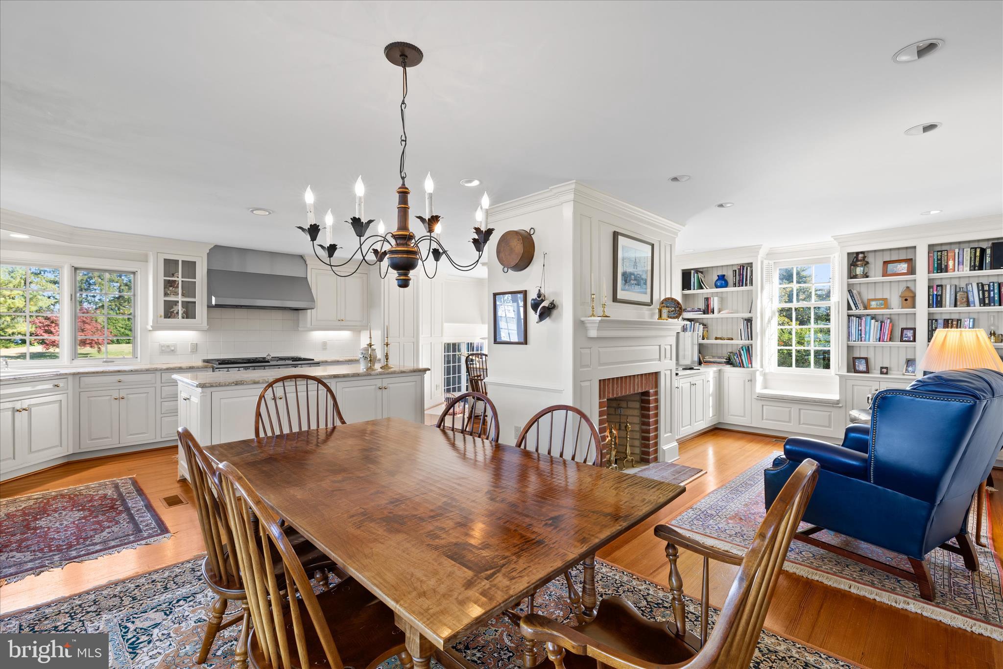 BAILEYS NECK - Residential