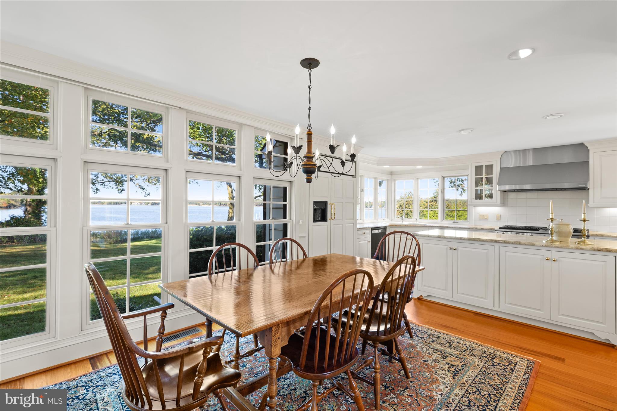 BAILEYS NECK - Residential