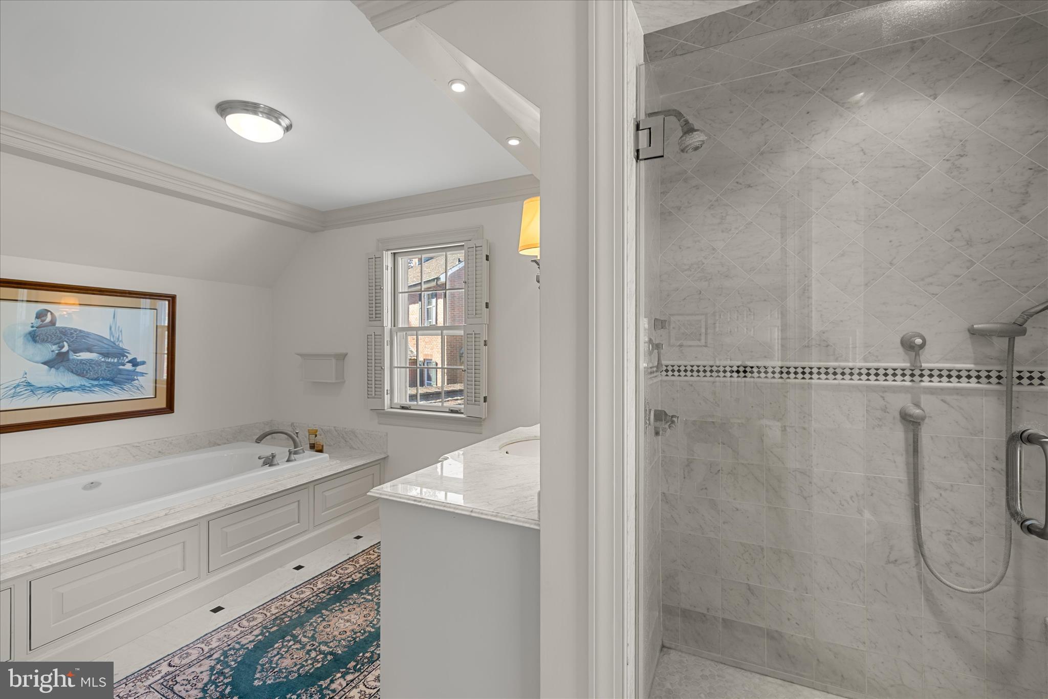 BAILEYS NECK - Residential