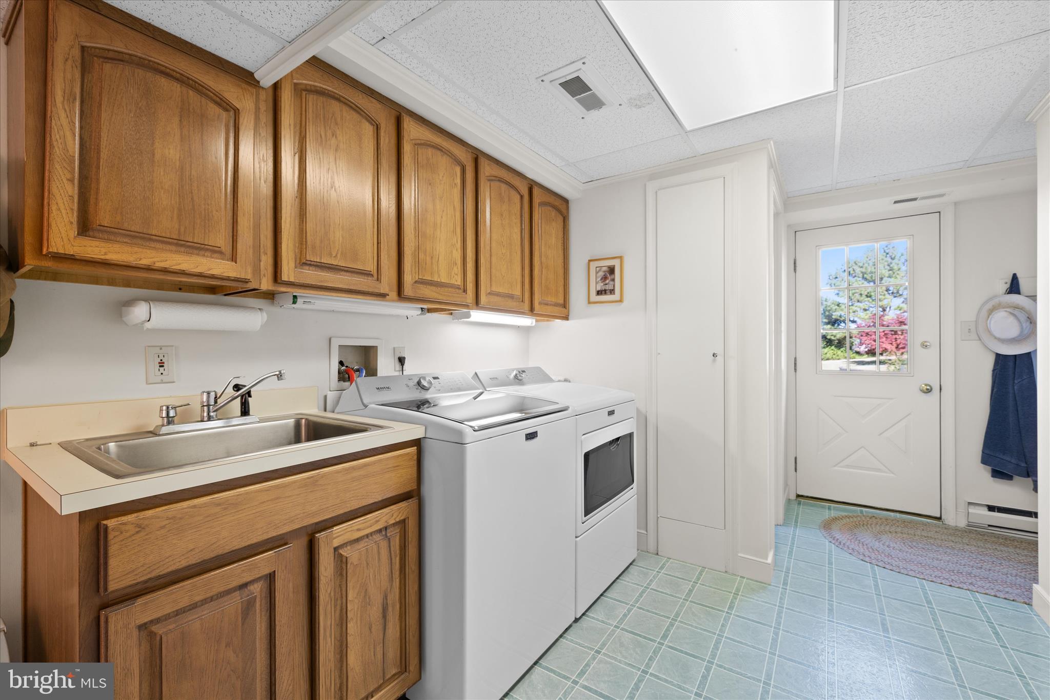 BAILEYS NECK - Residential