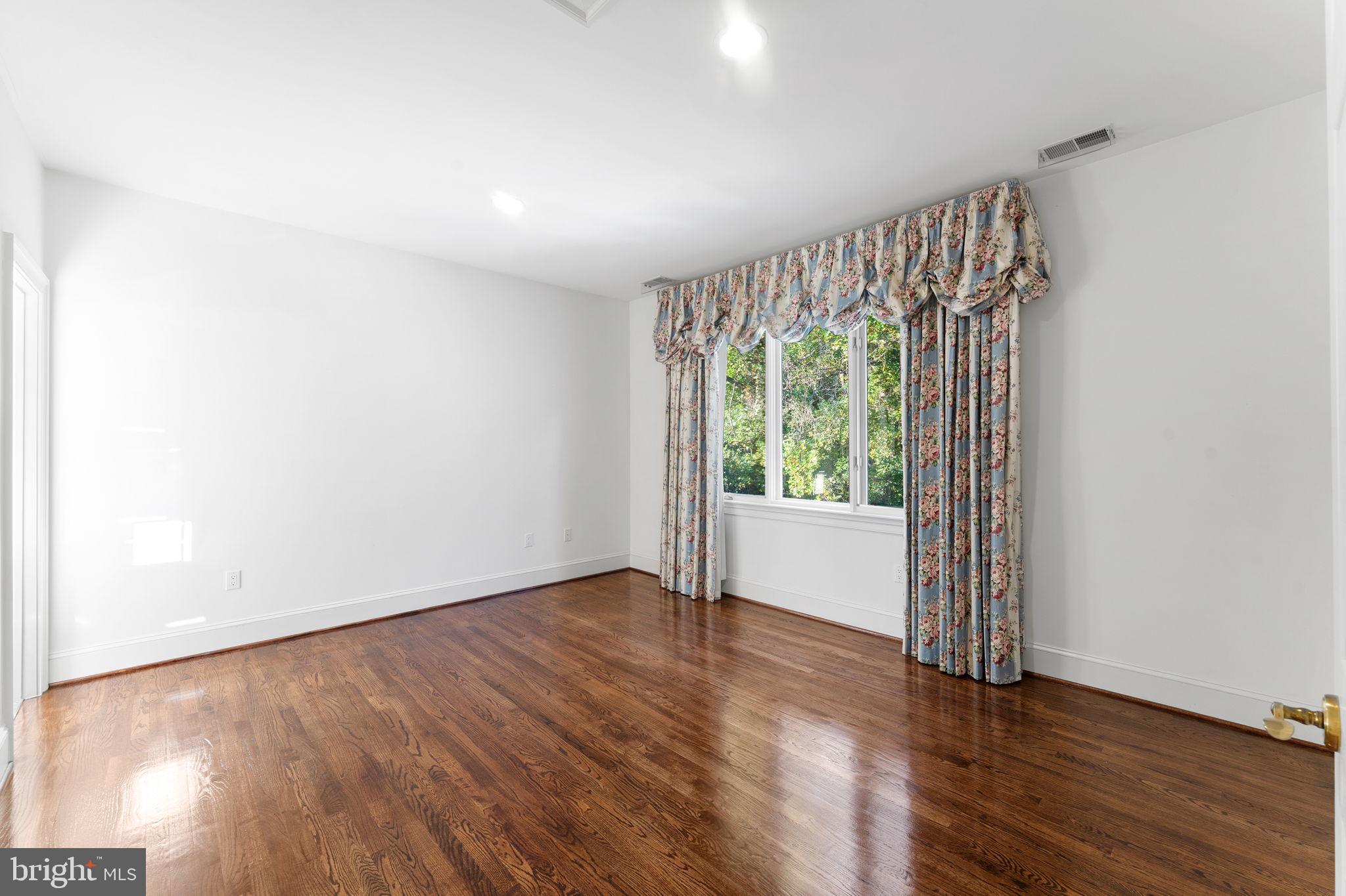 BRADLEY FARMS - Residential