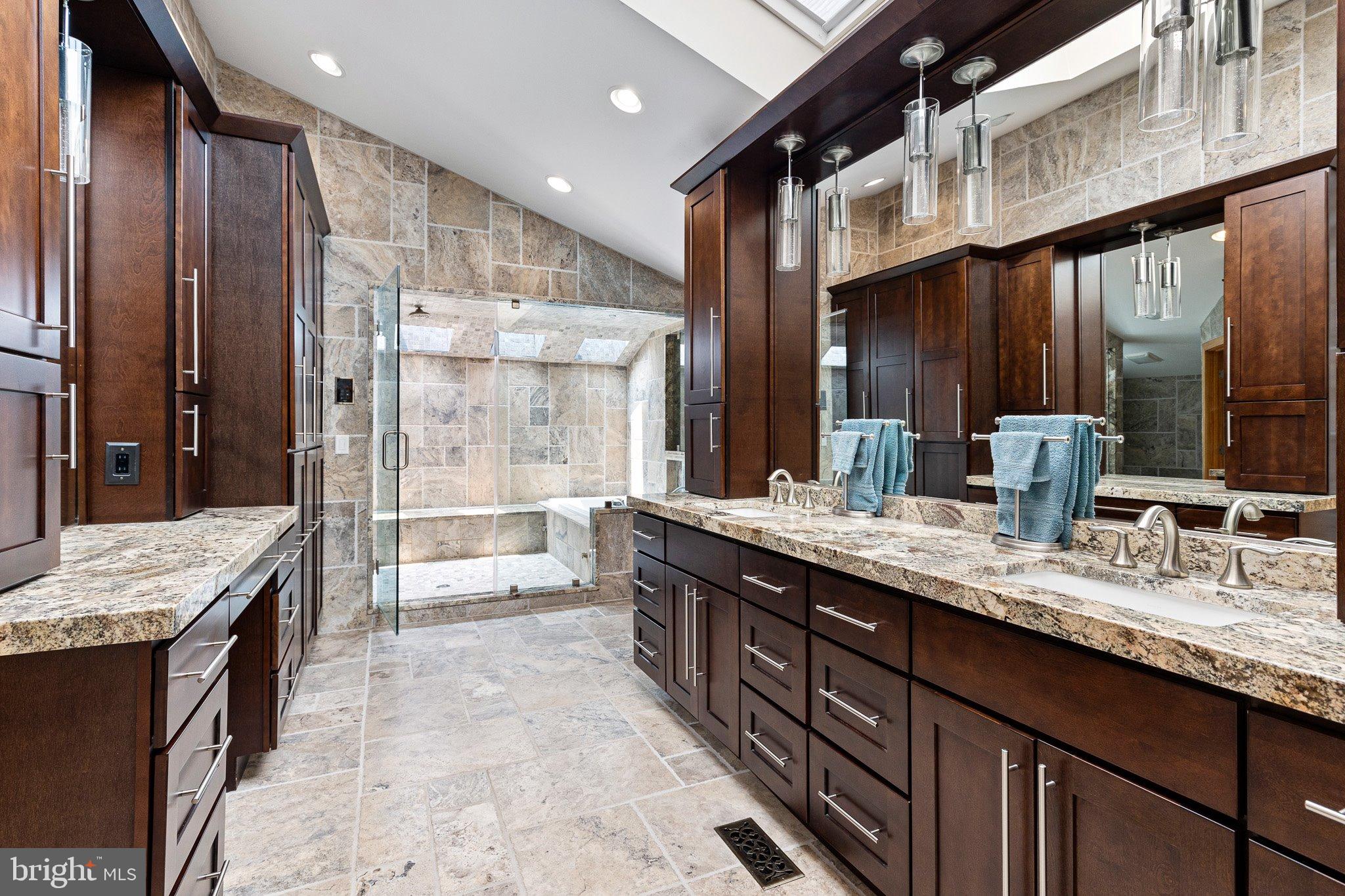 BOHEMIA MEADOWS - Residential