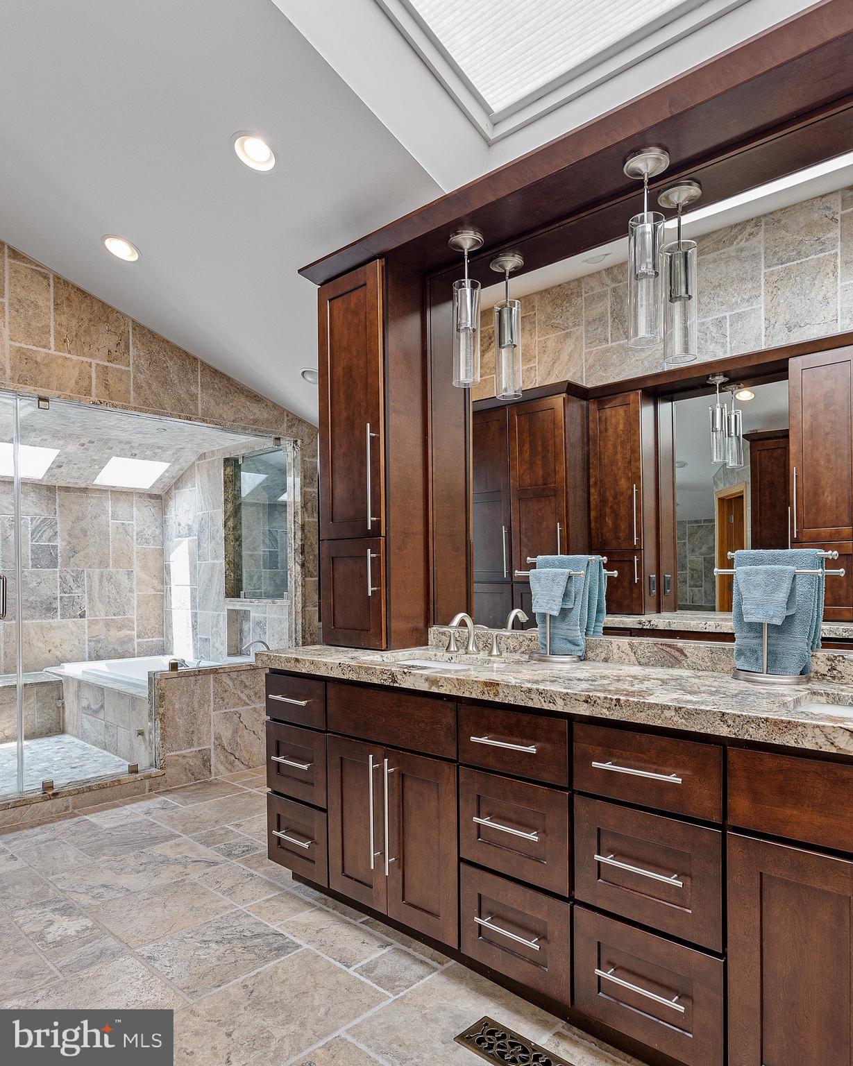 BOHEMIA MEADOWS - Residential