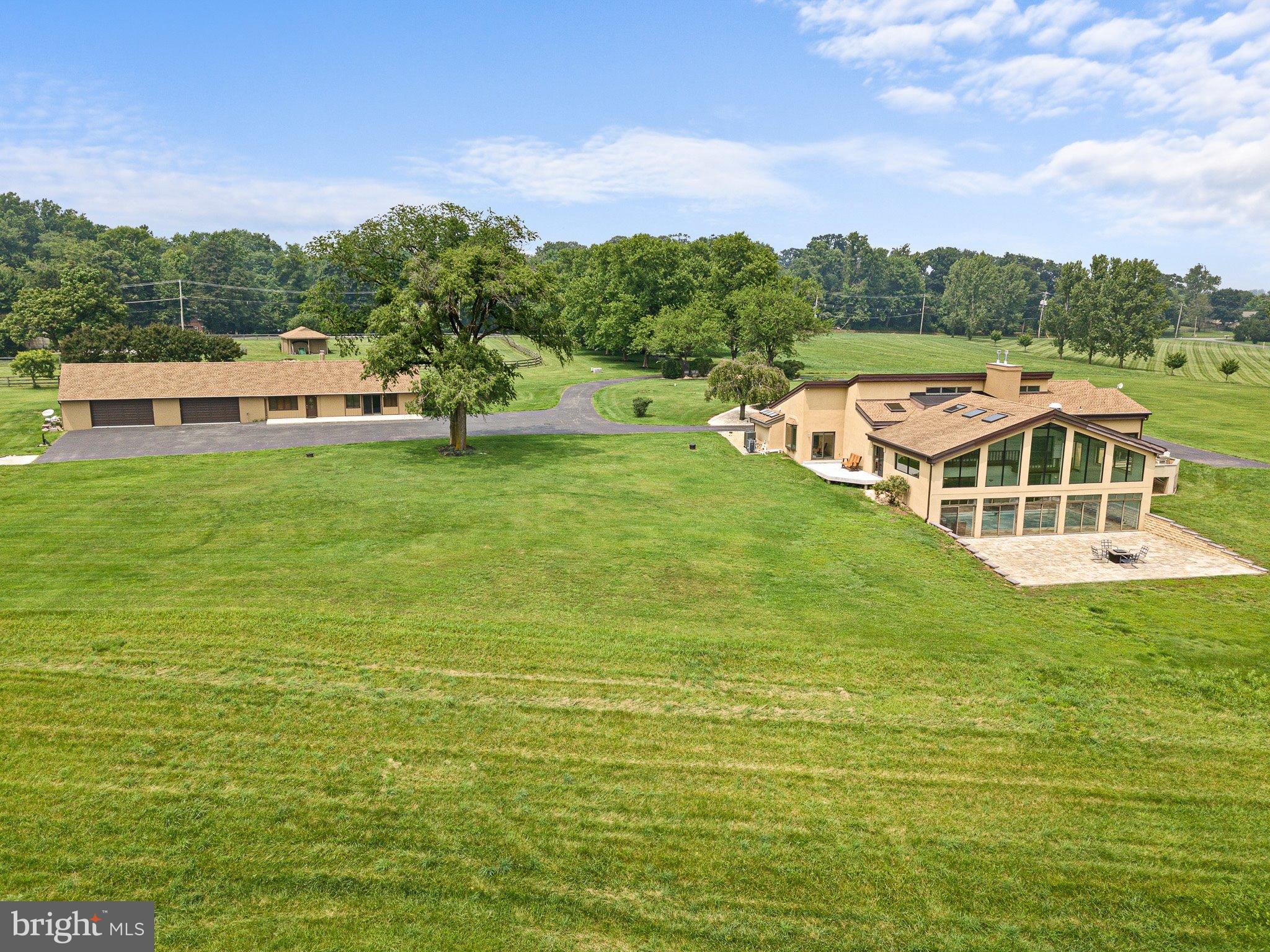 BOHEMIA MEADOWS - Residential