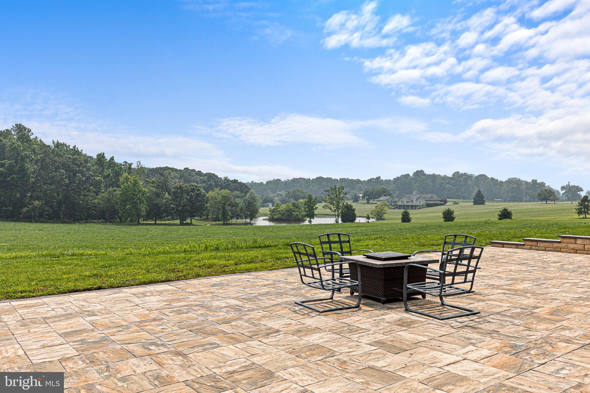 BOHEMIA MEADOWS - Residential