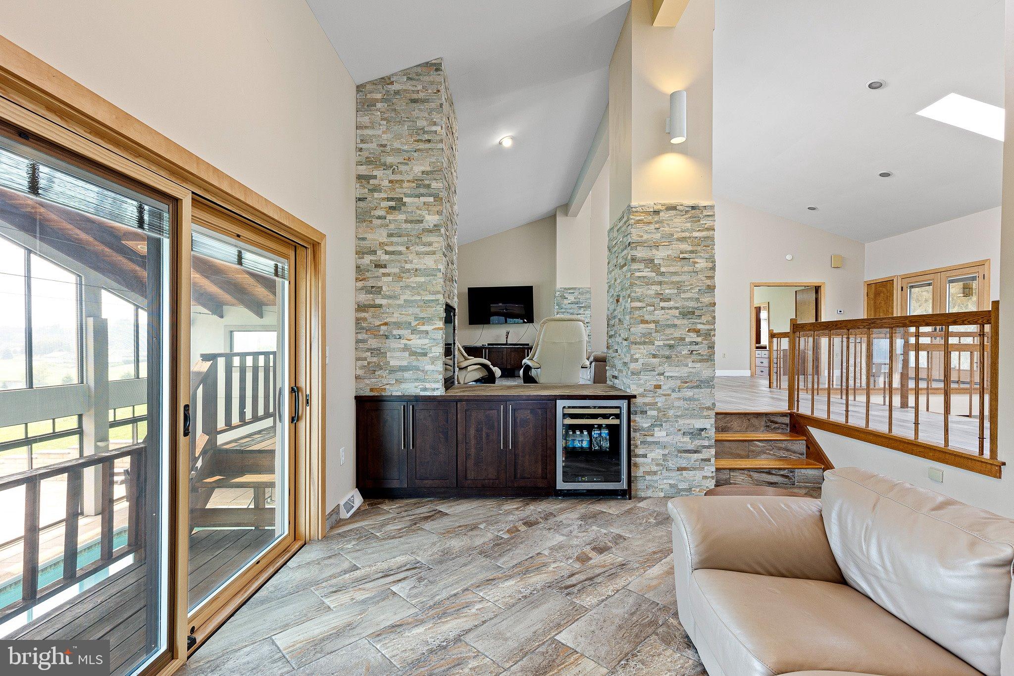 BOHEMIA MEADOWS - Residential