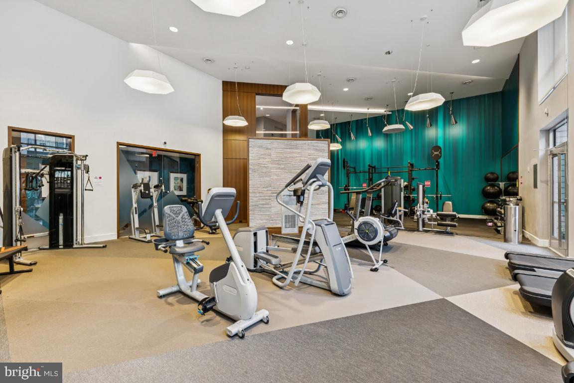 145 RIVERHAVEN DRIVE 422